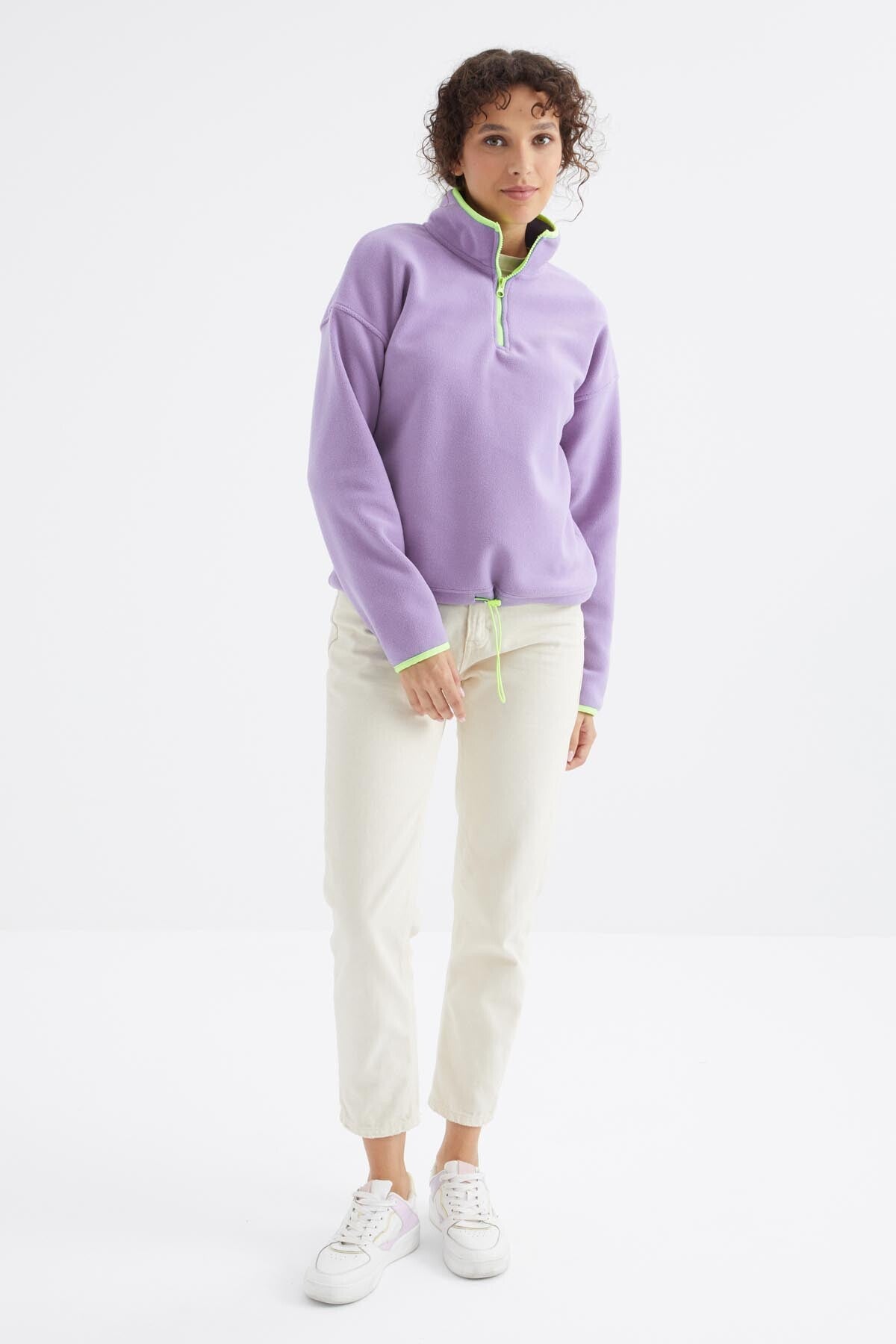 Image of Açık Eflatun Yarım Fermuar Etek Ucu Büzgülü Dik Yaka Oversize Kadın Polar Sweatshirt - 97234