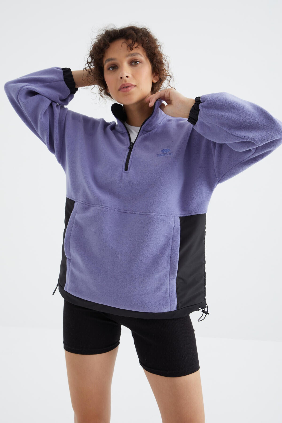 Image of Açık Eflatun Yarım Fermuar Etek Ucu Büzgülü Dik Yaka  Oversize Kadın Polar Sweatshirt - 97236