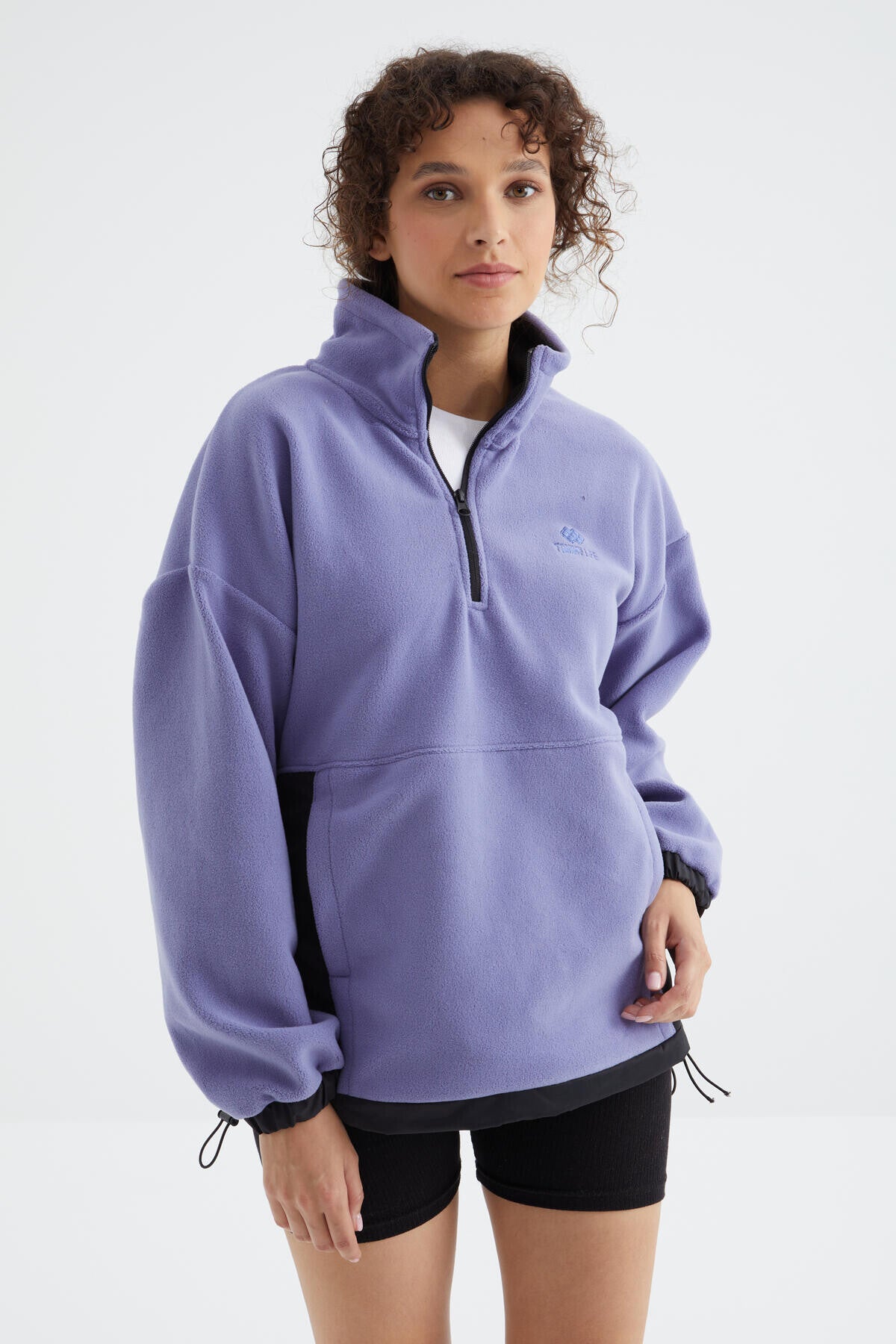 Image of Açık Eflatun Yarım Fermuar Etek Ucu Büzgülü Dik Yaka  Oversize Kadın Polar Sweatshirt - 97236