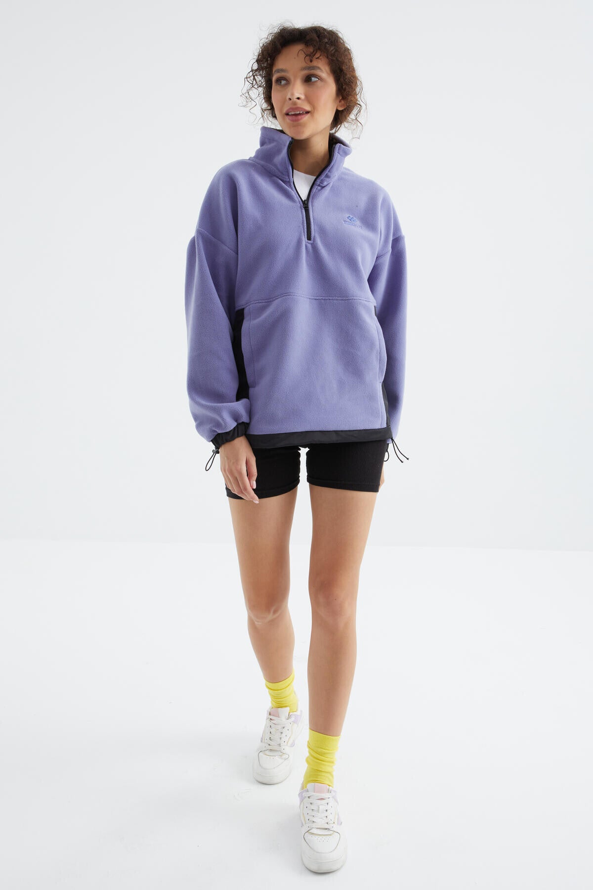 Image of Açık Eflatun Yarım Fermuar Etek Ucu Büzgülü Dik Yaka  Oversize Kadın Polar Sweatshirt - 97236