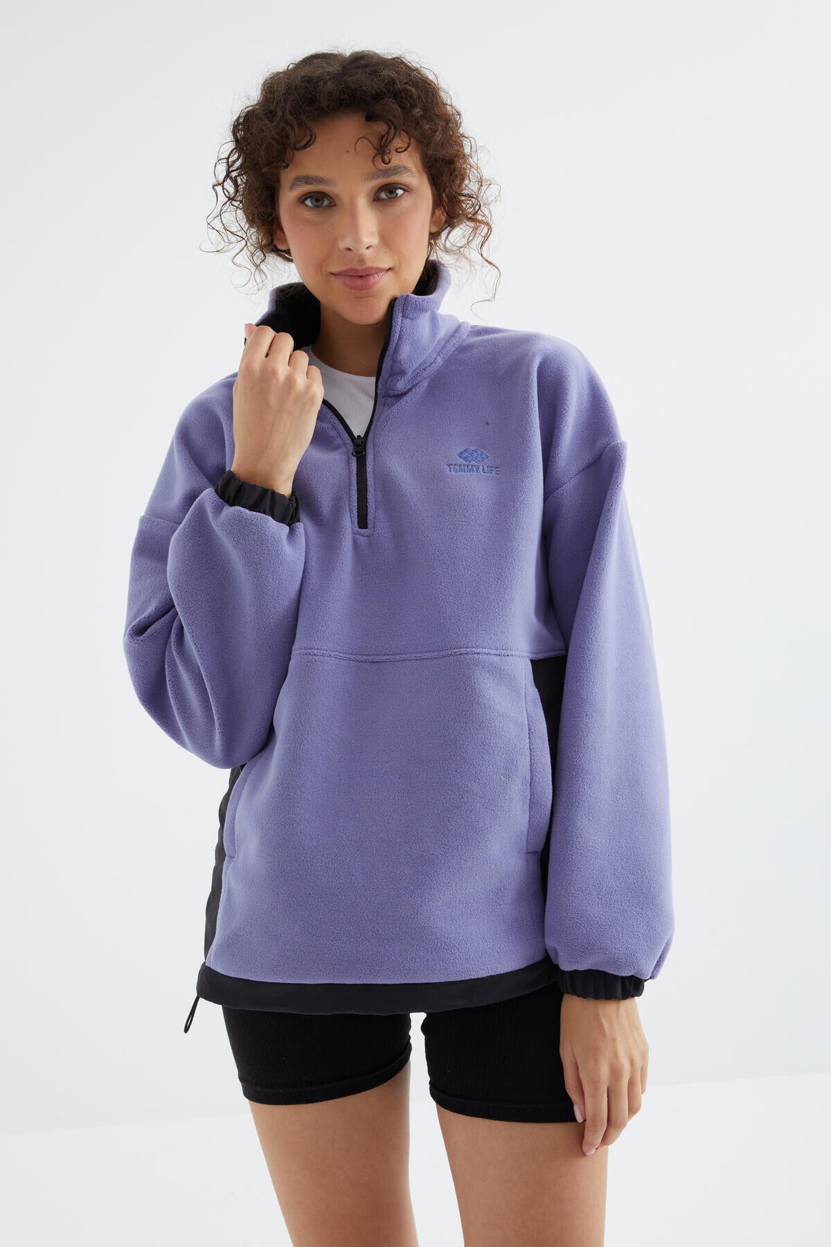 Image of Açık Eflatun Yarım Fermuar Etek Ucu Büzgülü Dik Yaka  Oversize Kadın Polar Sweatshirt - 97236