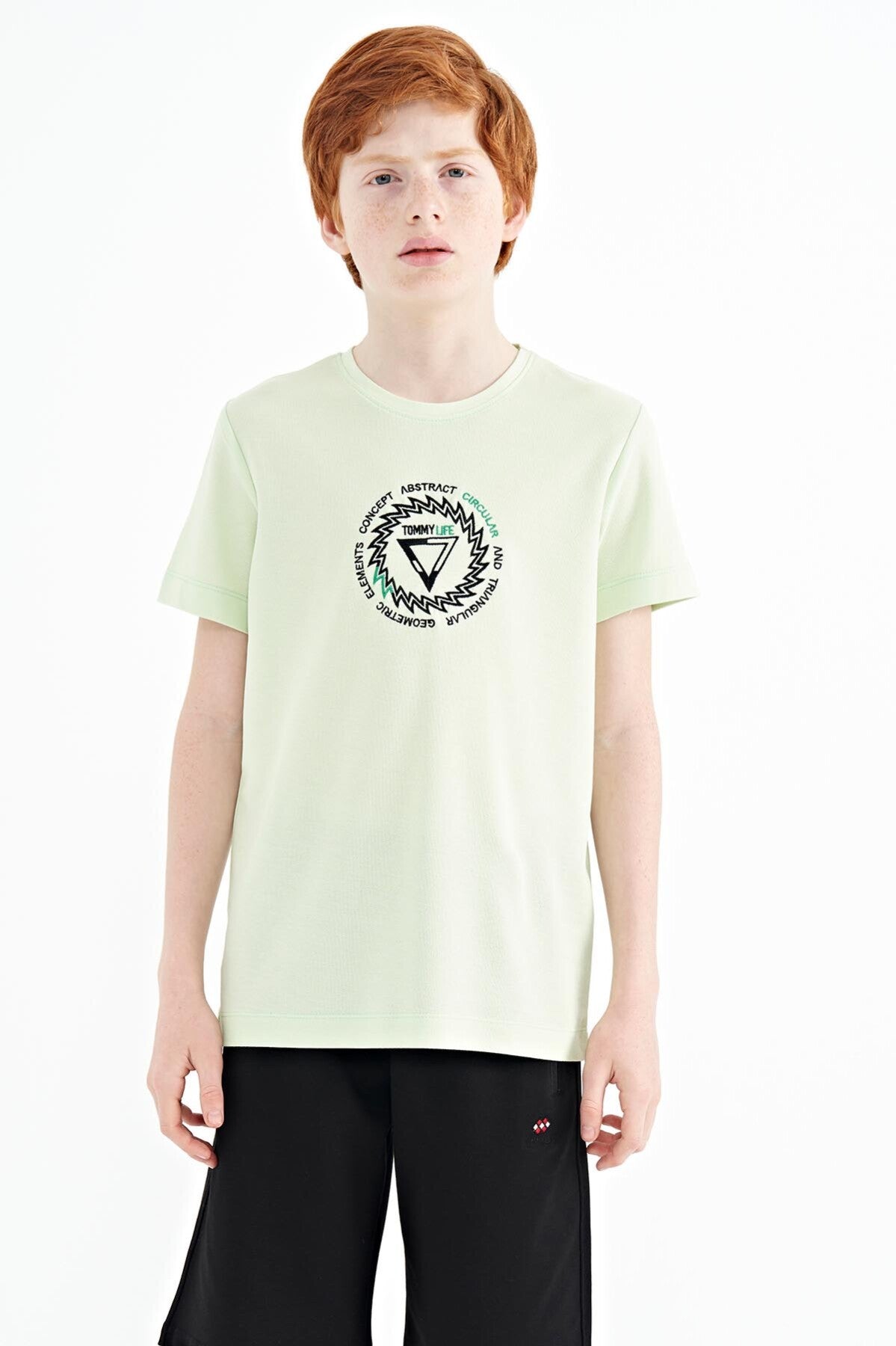 Image of Açık Yeşil Nakış İşleme Detaylı O Yaka Standart Kalıp Erkek Çocuk T-Shirt - 11115