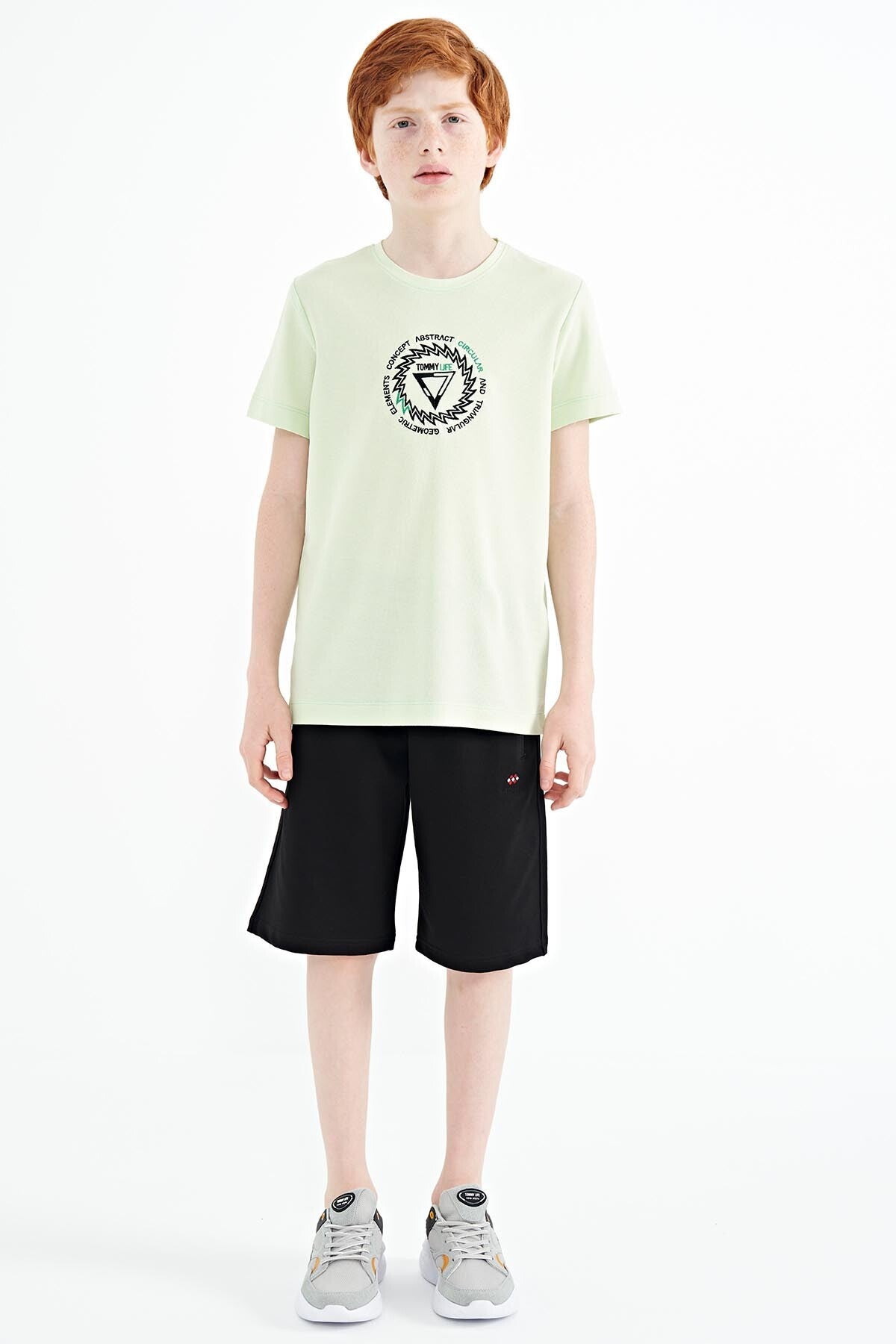 Image of Açık Yeşil Nakış İşleme Detaylı O Yaka Standart Kalıp Erkek Çocuk T-Shirt - 11115