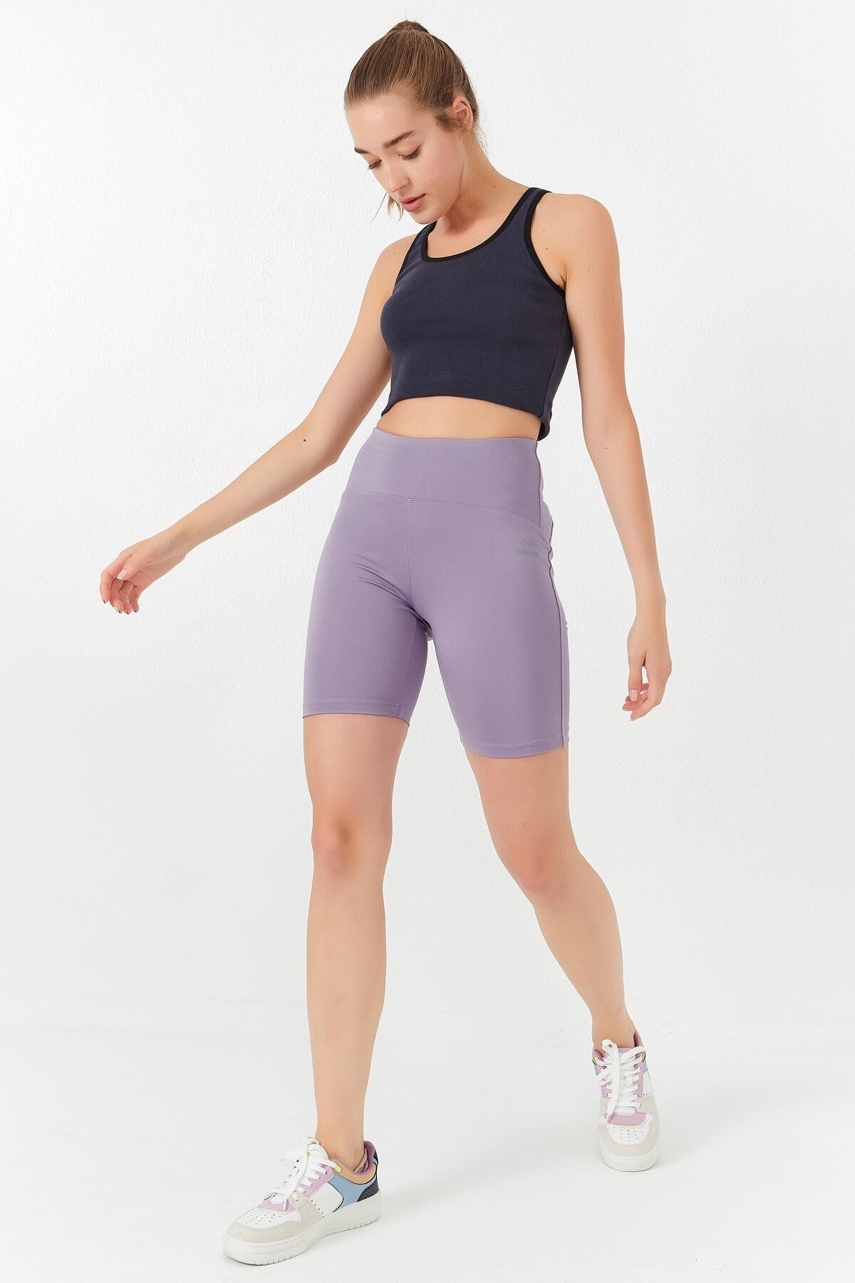 Image of Antrasit Basic Sıfır Kol Dar Kalıp U Yaka Kadın Crop Top Atlet - 97162