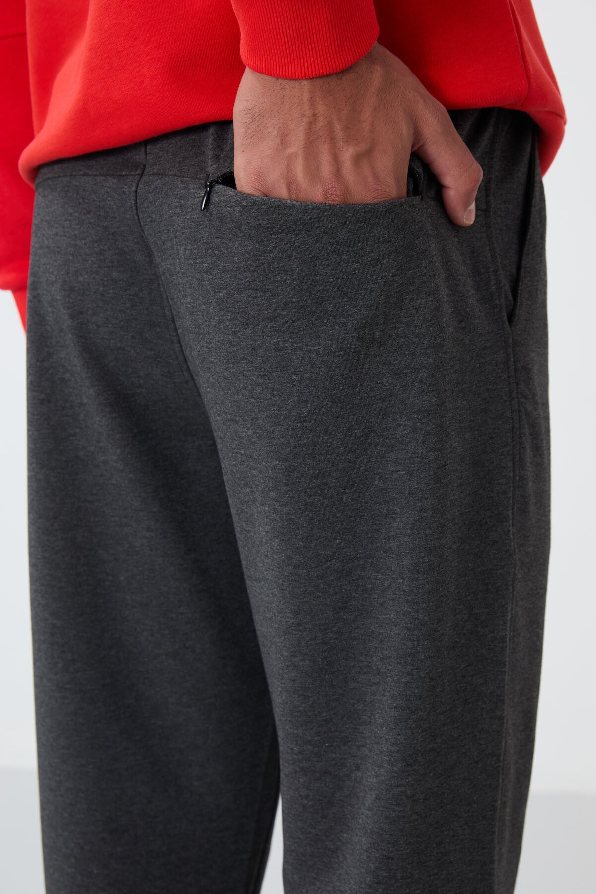 Image of Pantaloni de trening bărbătești antracit melange cu șnur, buzunare, croială standard, model clasic - 84682