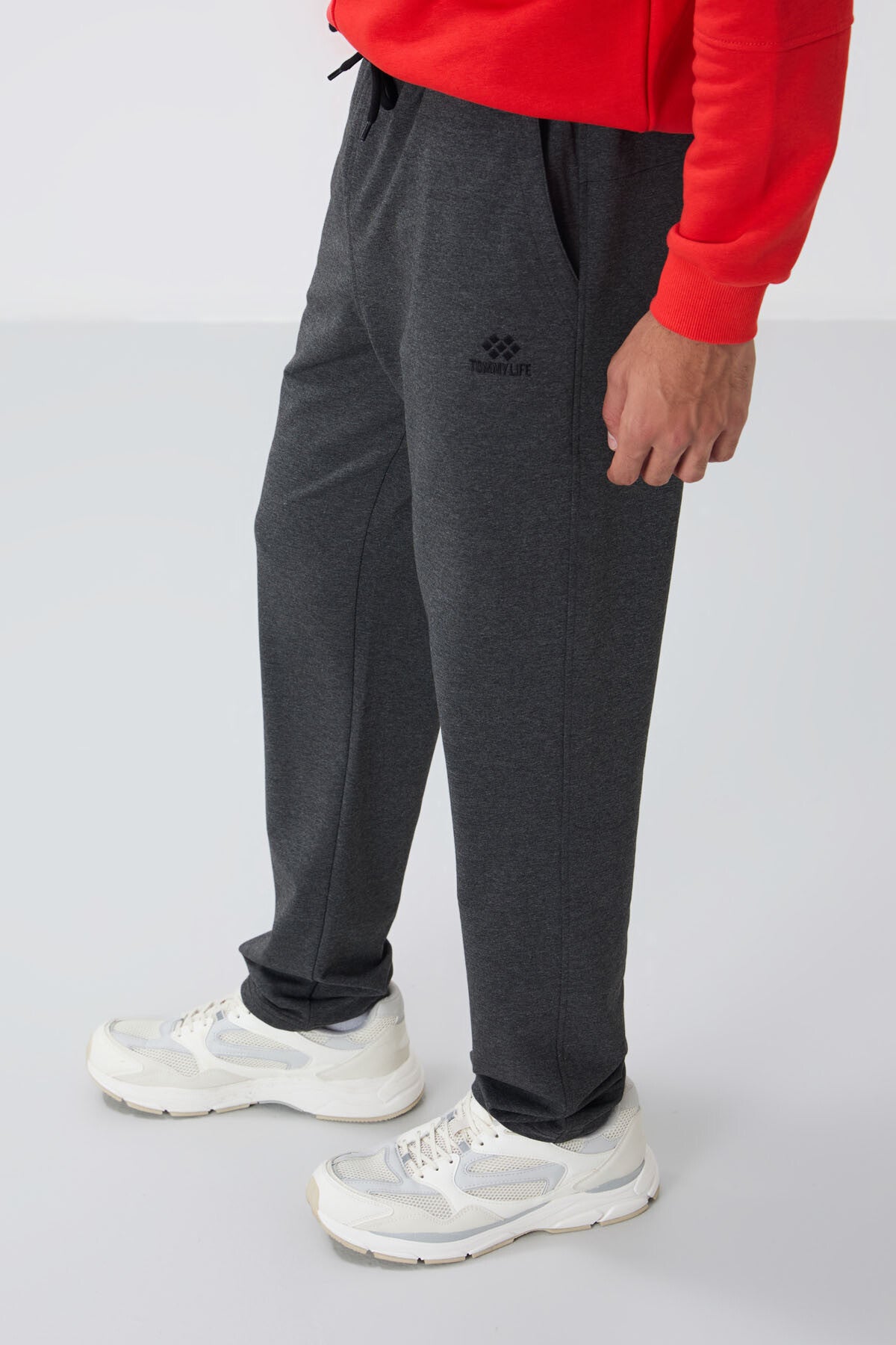 Image of Pantaloni de trening bărbătești antracit melange cu șnur, buzunare, croială standard, model clasic - 84682