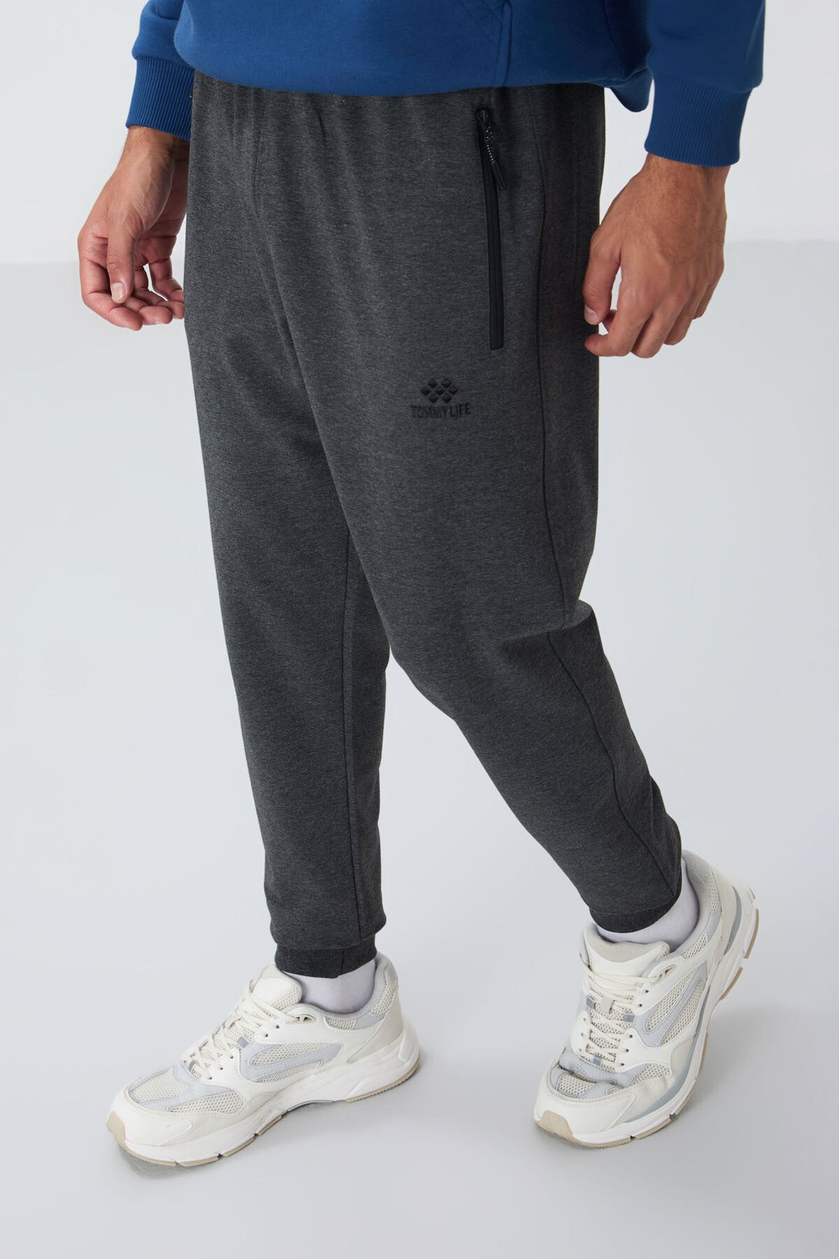 Image of Anthracite Melange Zip-Pocket Standard Fit Men's Jogger Sweatpants - 84651