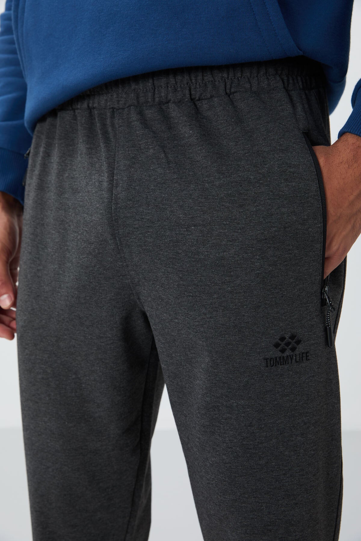 Image of Anthracite Melange Zip-Pocket Standard Fit Men's Jogger Sweatpants - 84651