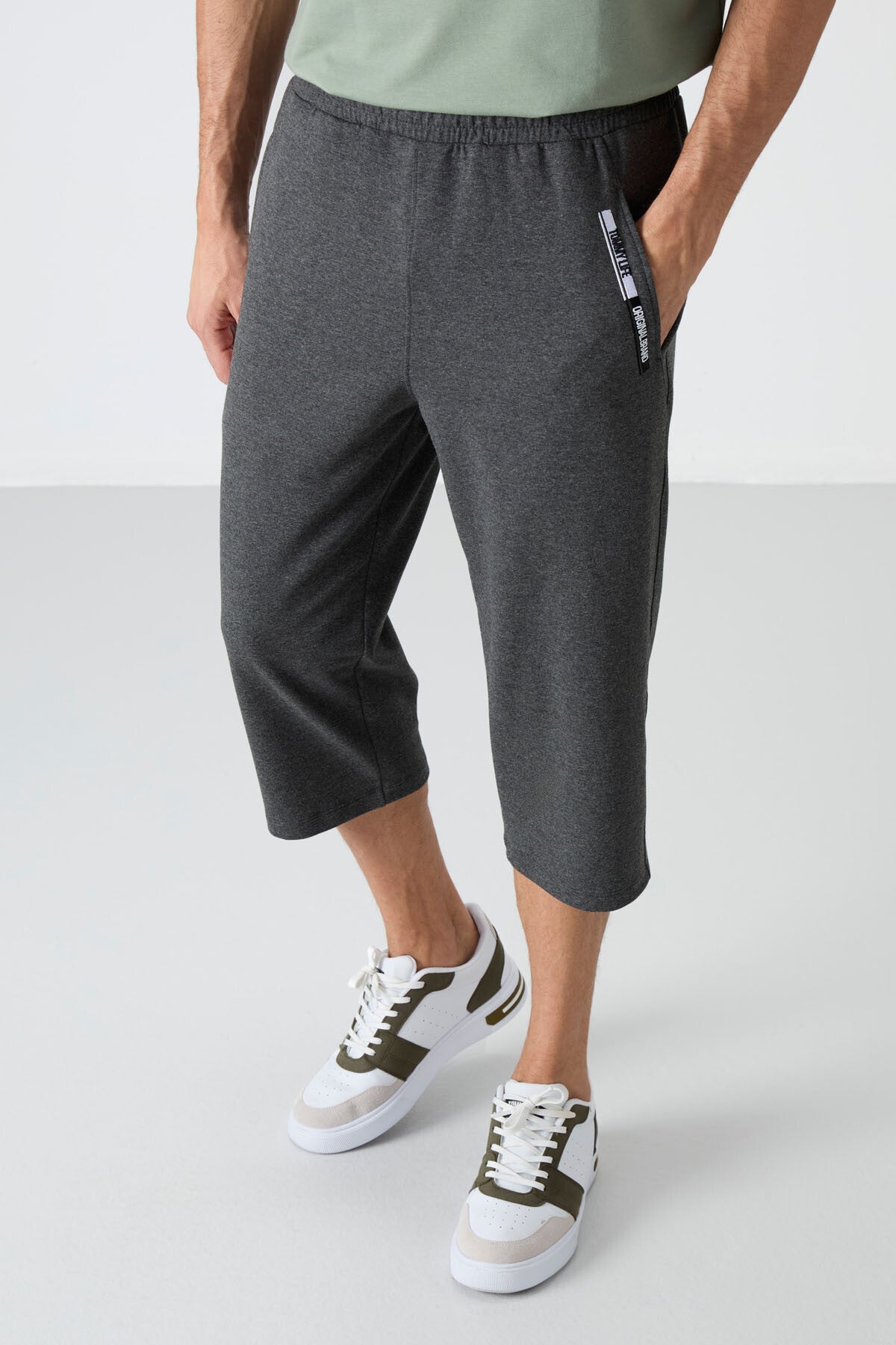 Image of Anthracite Melange Men's Capri Pants with Front Pocket Detail, Standard Fit, Classic Leg - 83092