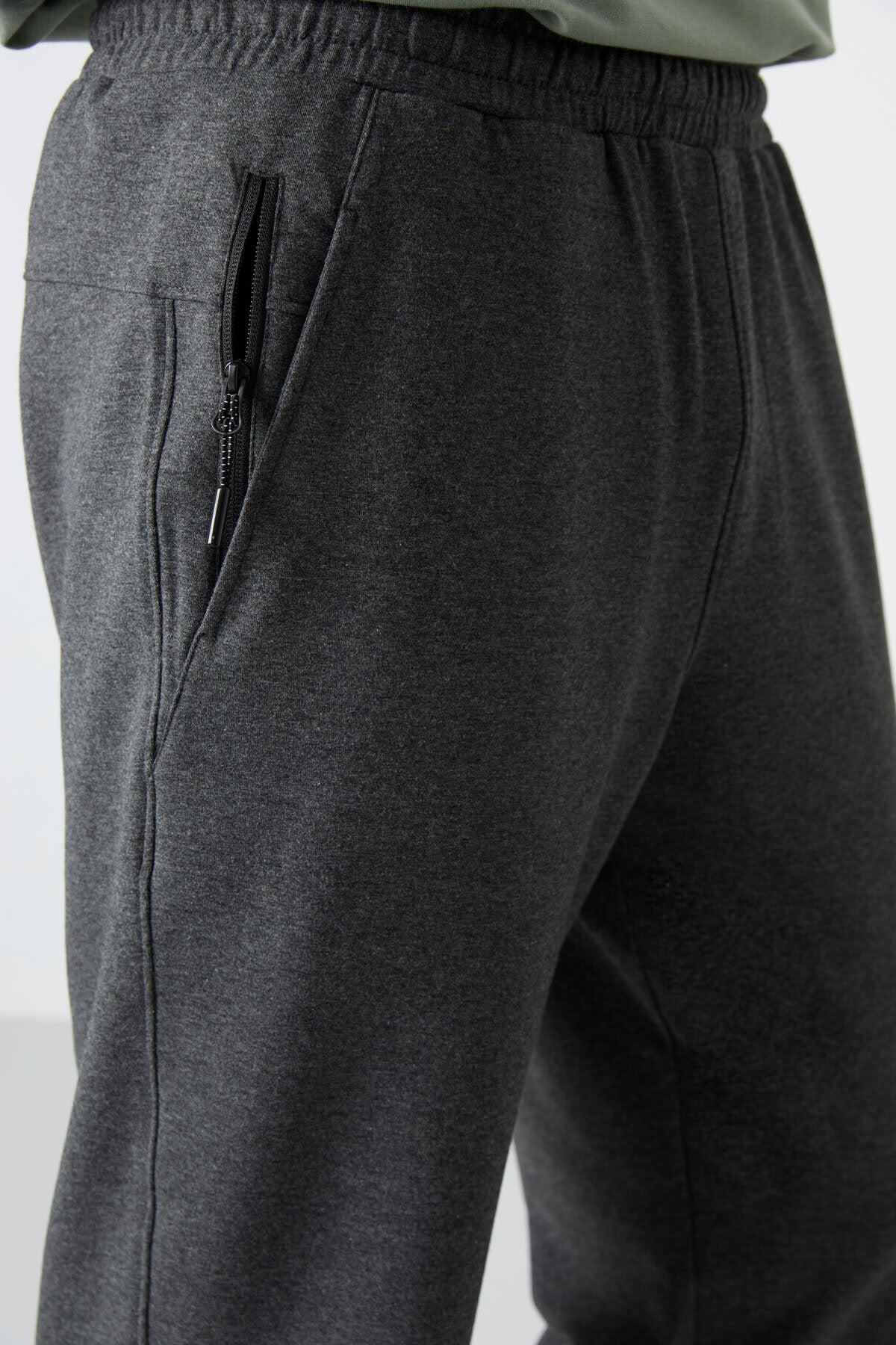 Image of Anthracite Melange Men's Capri Pants with Front Pocket Detail, Standard Fit, Classic Leg - 83092