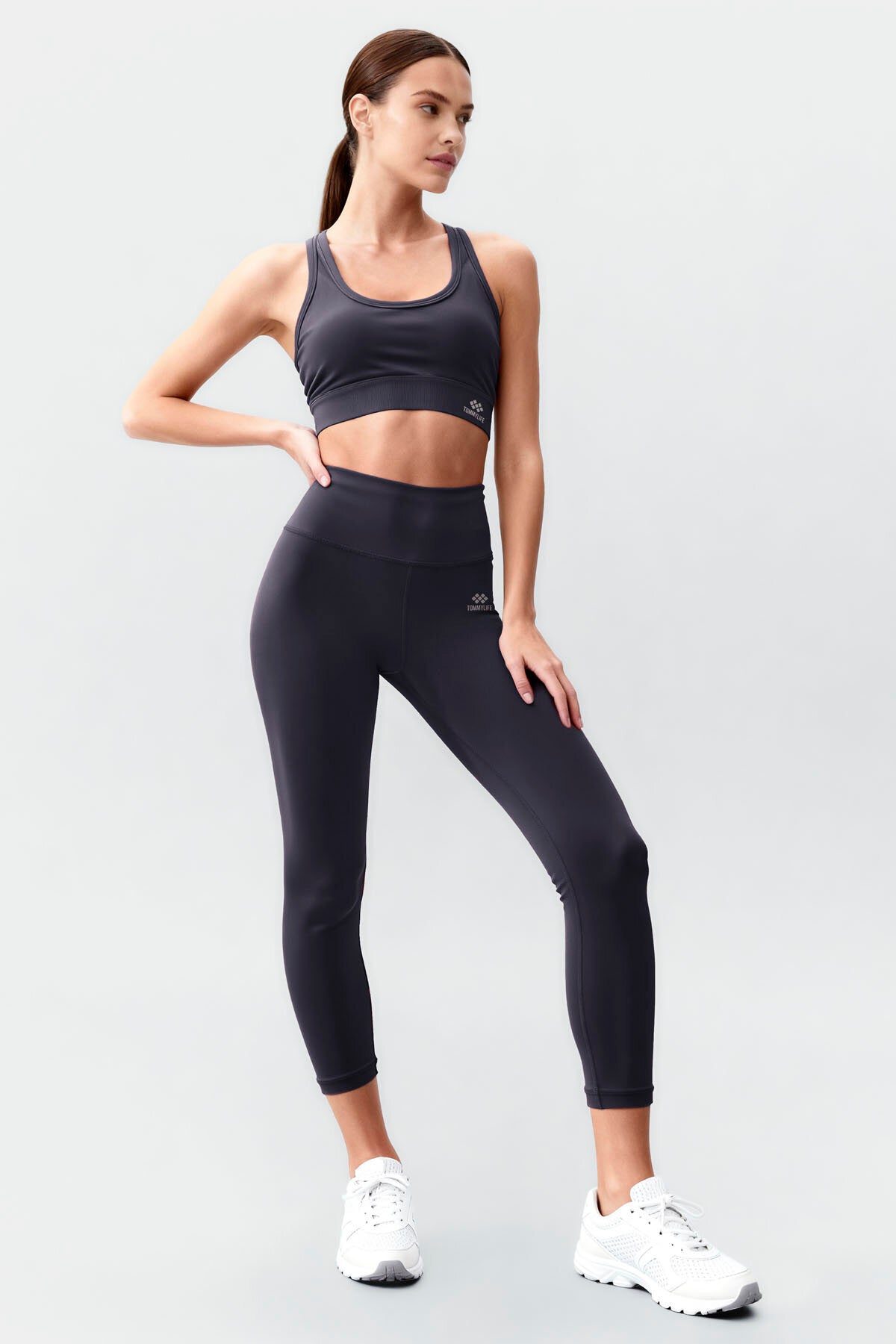Image of Antrasit Yüksek Bel Toparlayıcı Çapraz Sırt Detaylı Slim Fit Kadın Tayt Takım - 95283