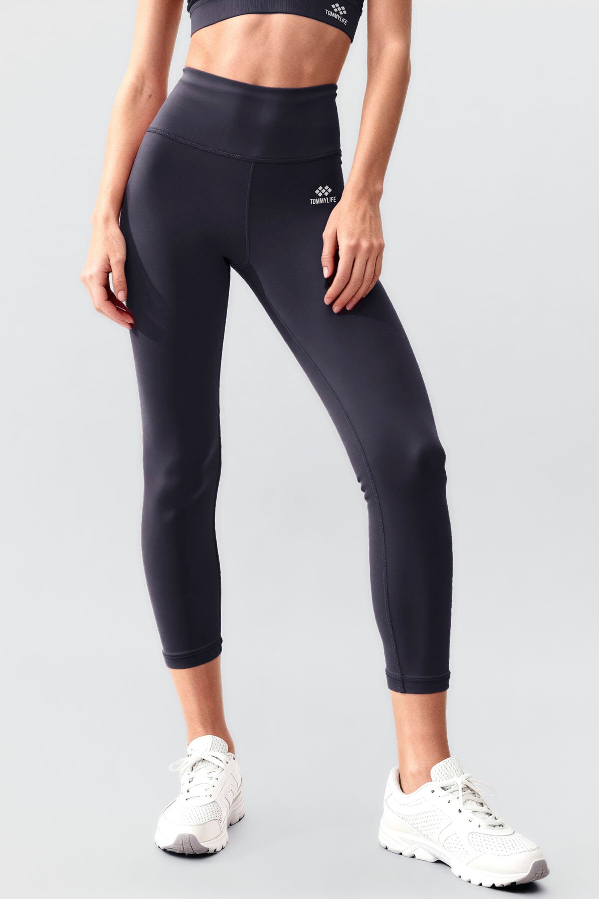 Image of Antrasit Yüksek Bel Toparlayıcı Çapraz Sırt Detaylı Slim Fit Kadın Tayt Takım - 95283