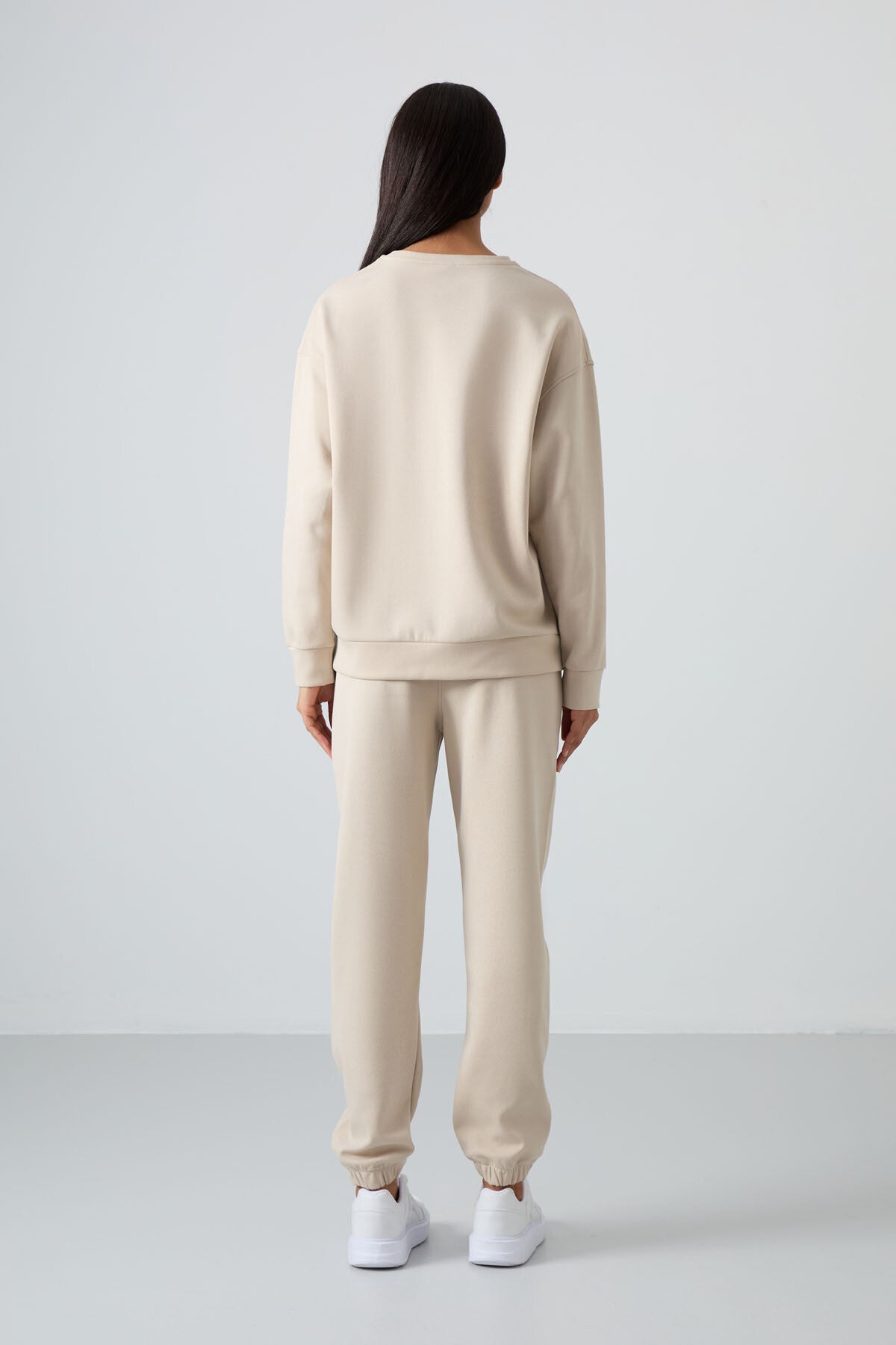 Image of Bej Basic Pamuklu O Yaka Oversize Lastik Paça Kadın Eşofman Takım - 95287