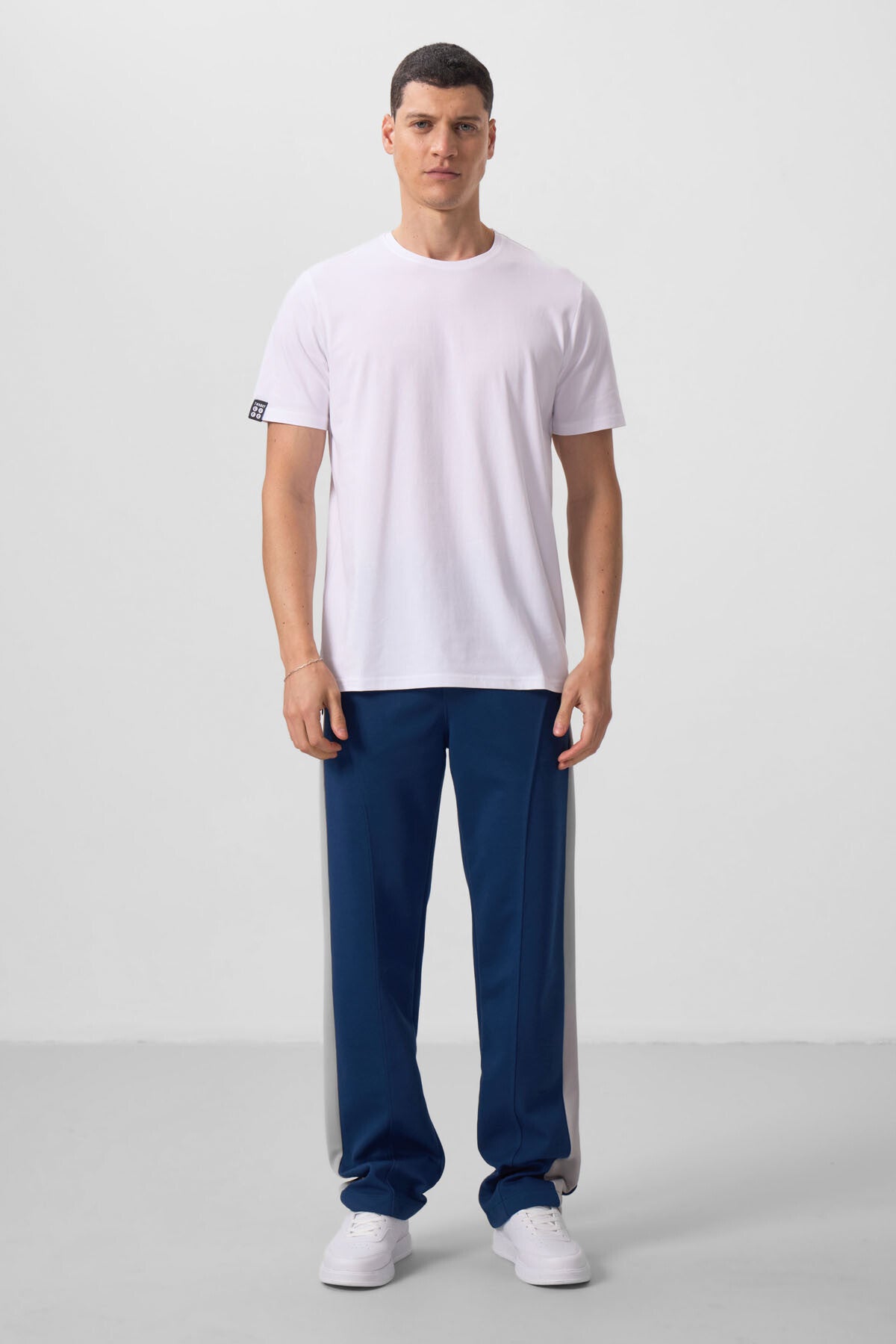 Image of Beyaz Erkek Basic Kısa Kol Standart Kalıp O Yaka T-shirt - 87911