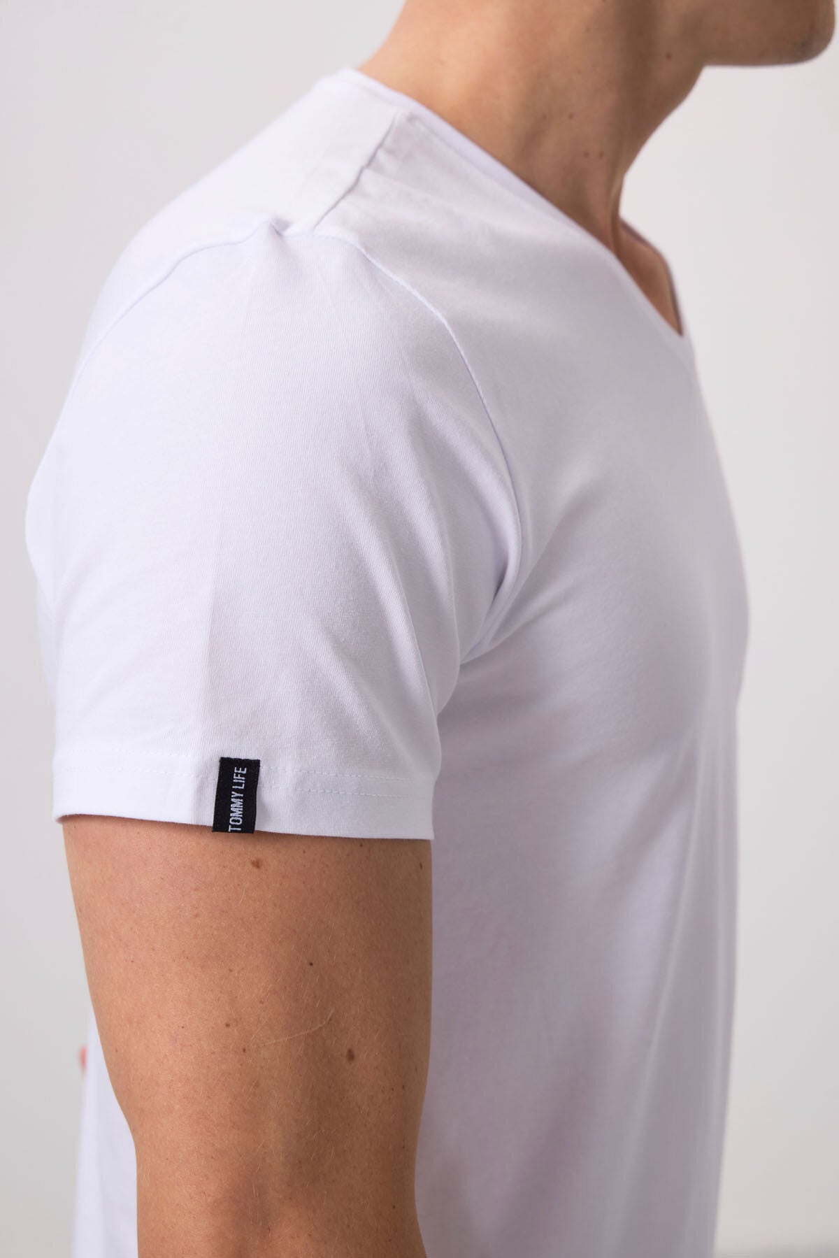 Image of Beyaz Basic Kısa Kol Standart Kalıp V Yaka Erkek T-Shirt - 87912