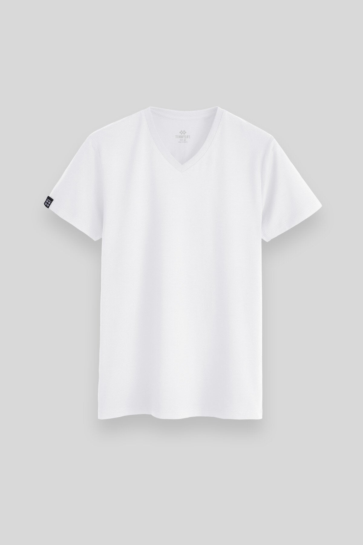 Image of Tricou bărbătesc alb, cu mânecă scurtă, croială standard și decolteu în V - 87912