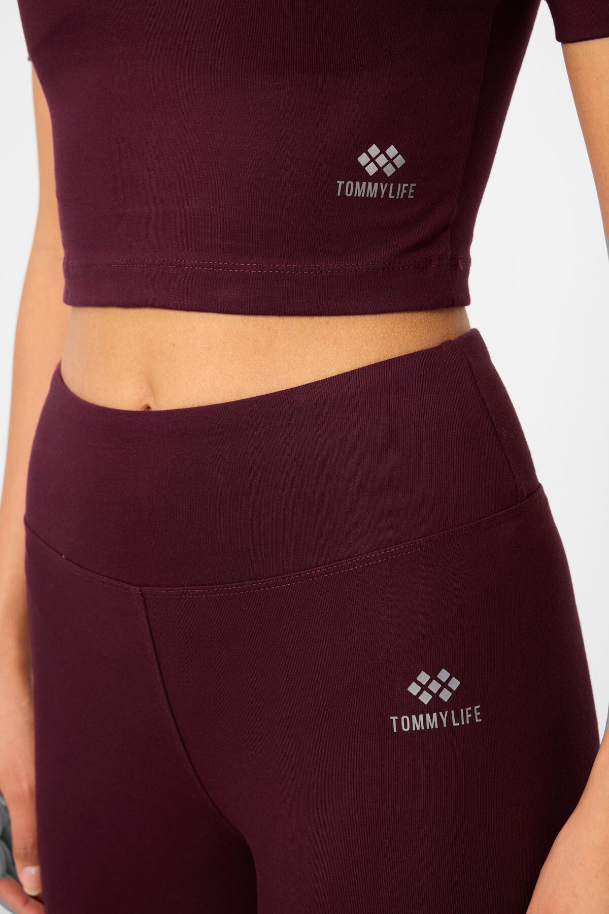 Image of Bordo Yüksek Bel Kapri-Crop T-Shirt Slim Fit Kadın Tayt Takım - 95285