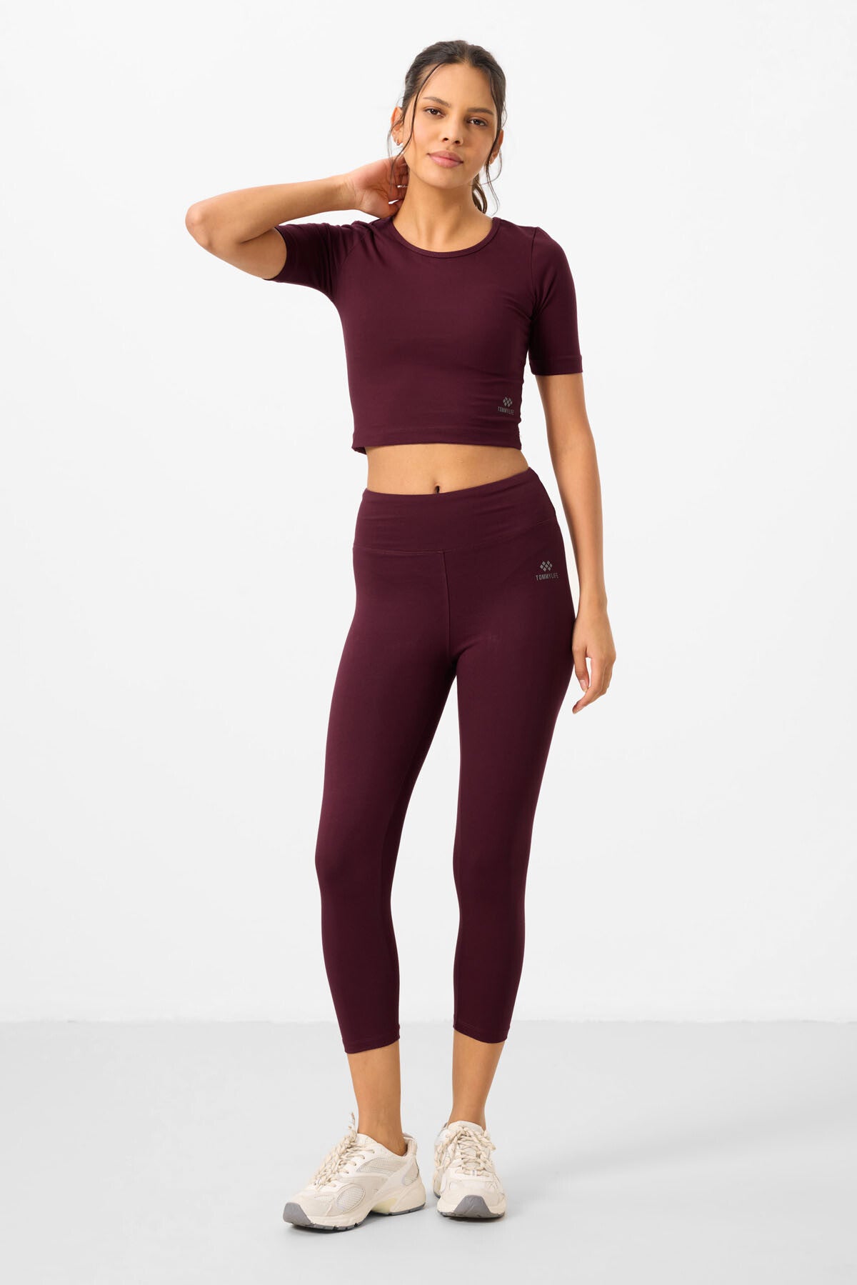 Image of Bordo Yüksek Bel Kapri-Crop T-Shirt Slim Fit Kadın Tayt Takım - 95285