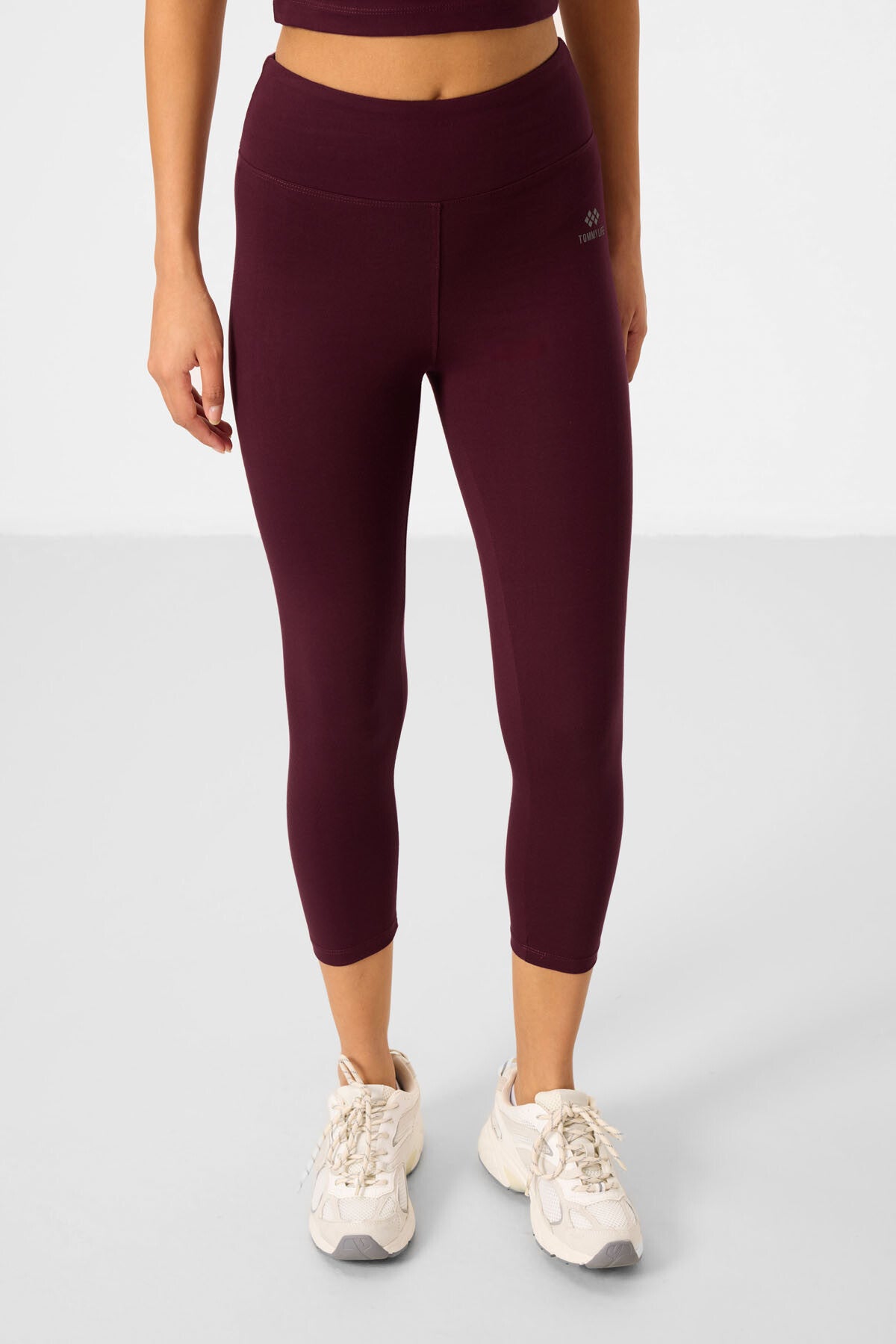 Image of Bordo Yüksek Bel Kapri-Crop T-Shirt Slim Fit Kadın Tayt Takım - 95285