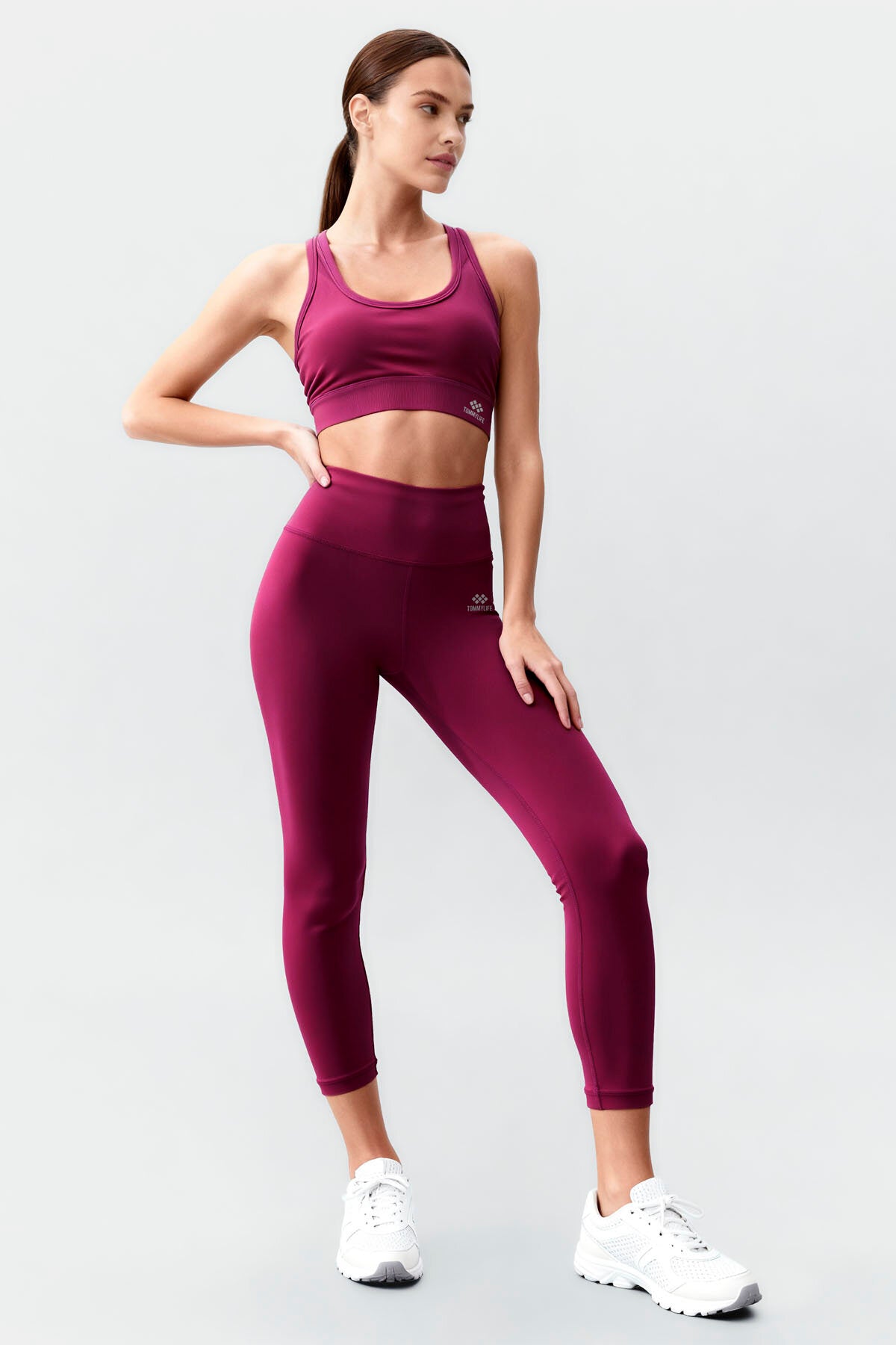 Image of Bordo Yüksek Bel Toparlayıcı Çapraz Sırt Detaylı Slim Fit Kadın Tayt Takım - 95283