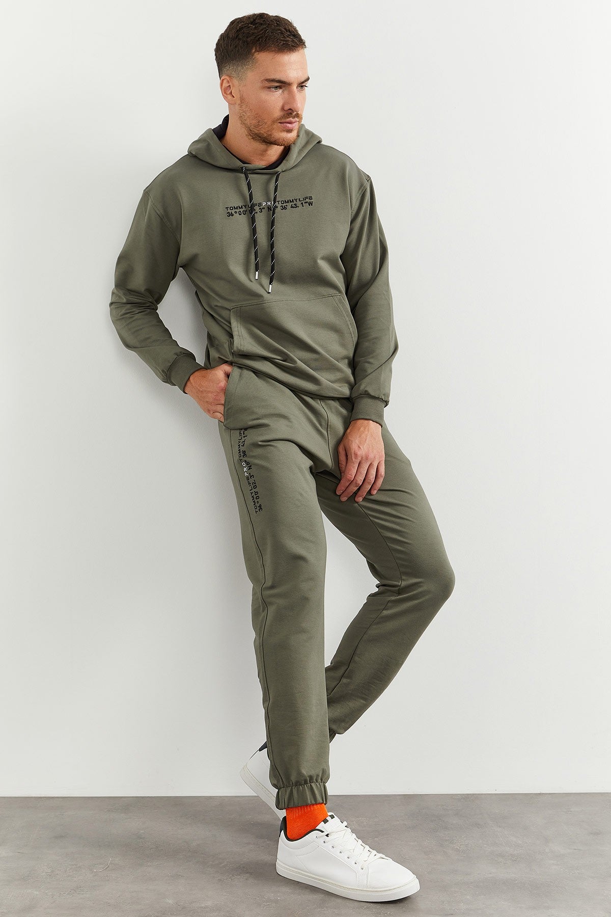 Image of Çağla Kapüşonlu Kanguru Cep Lastik Paça Erkek Oversize Eşofman Takımı - 85117