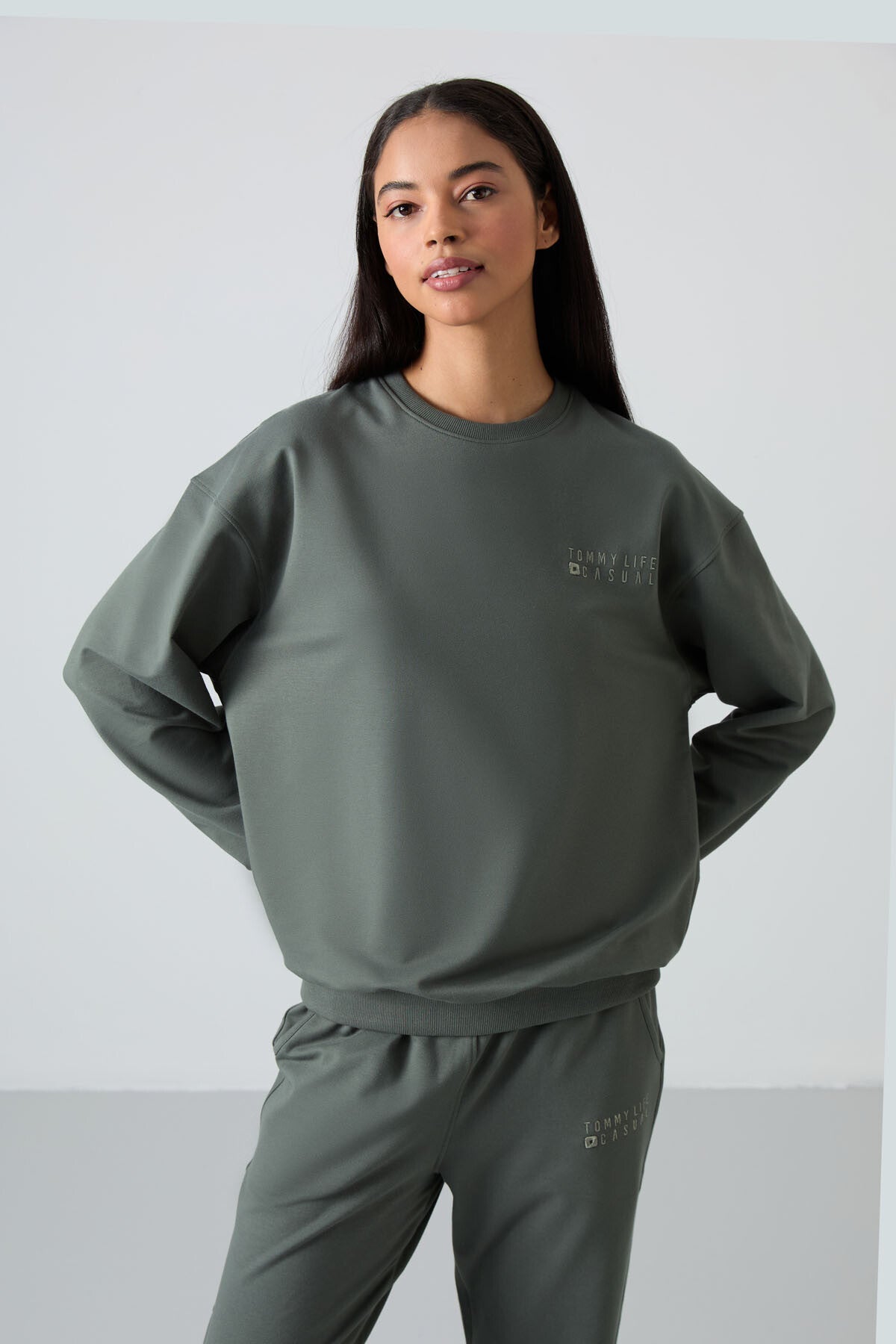 Image of Çağla Basic Pamuklu O Yaka Oversize Lastik Paça Kadın Eşofman Takım - 95287