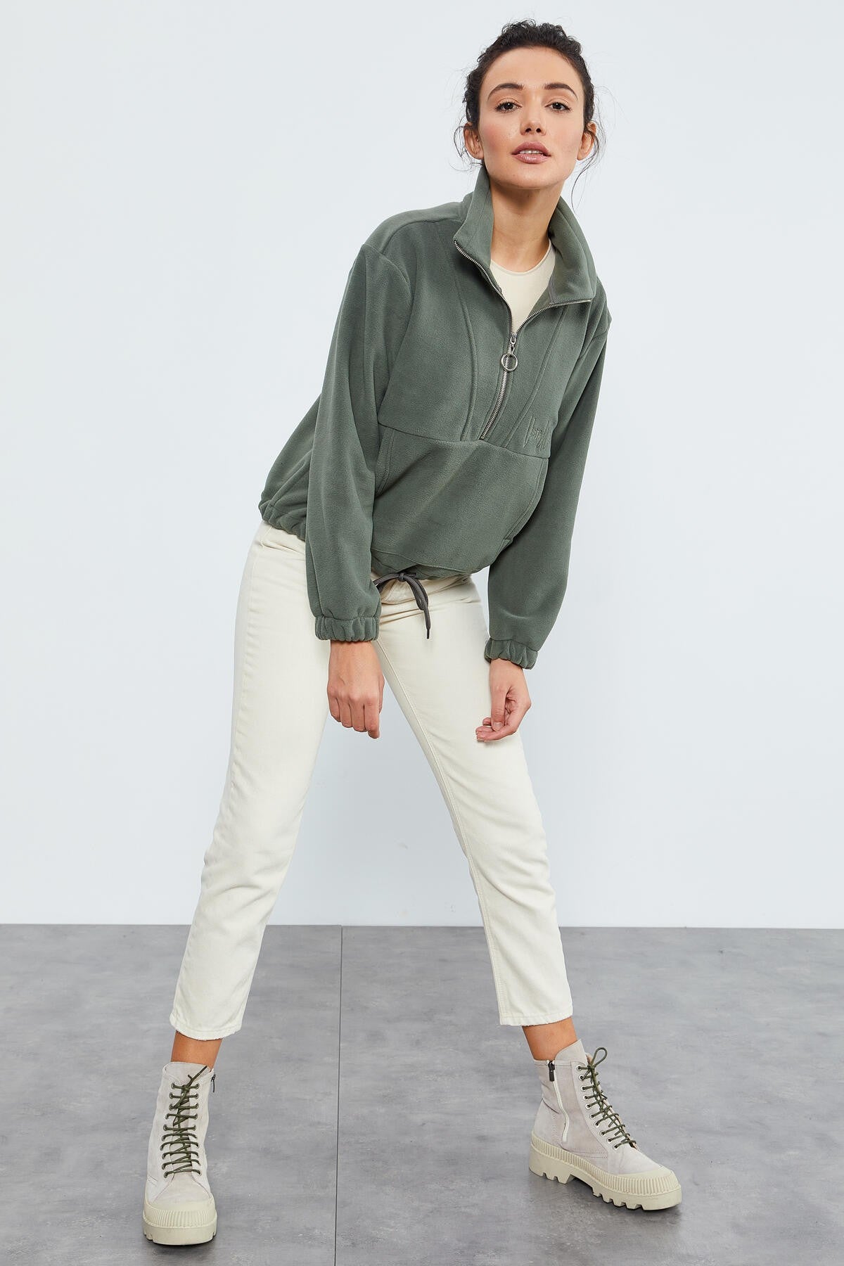 Image of Çağla Yarım Fermuar Etek Ucu Büzgülü Kadın Polar Oversize Sweatshirt - 97171