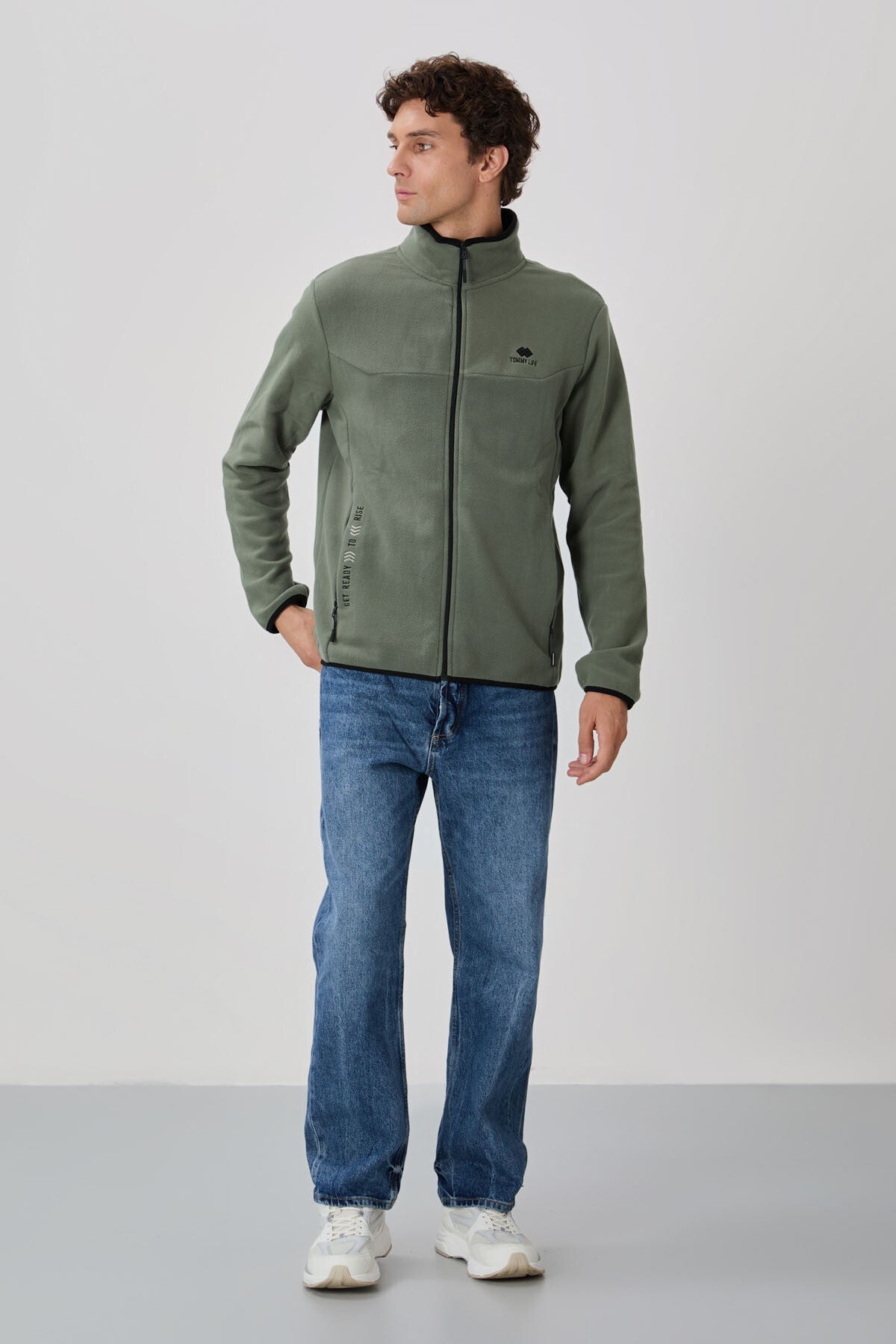 Image of Çağla Yazı Nakışlı Dik Yaka Fermuarlı Standart Kalıp Erkek Sweatshirt Polar - 87992
