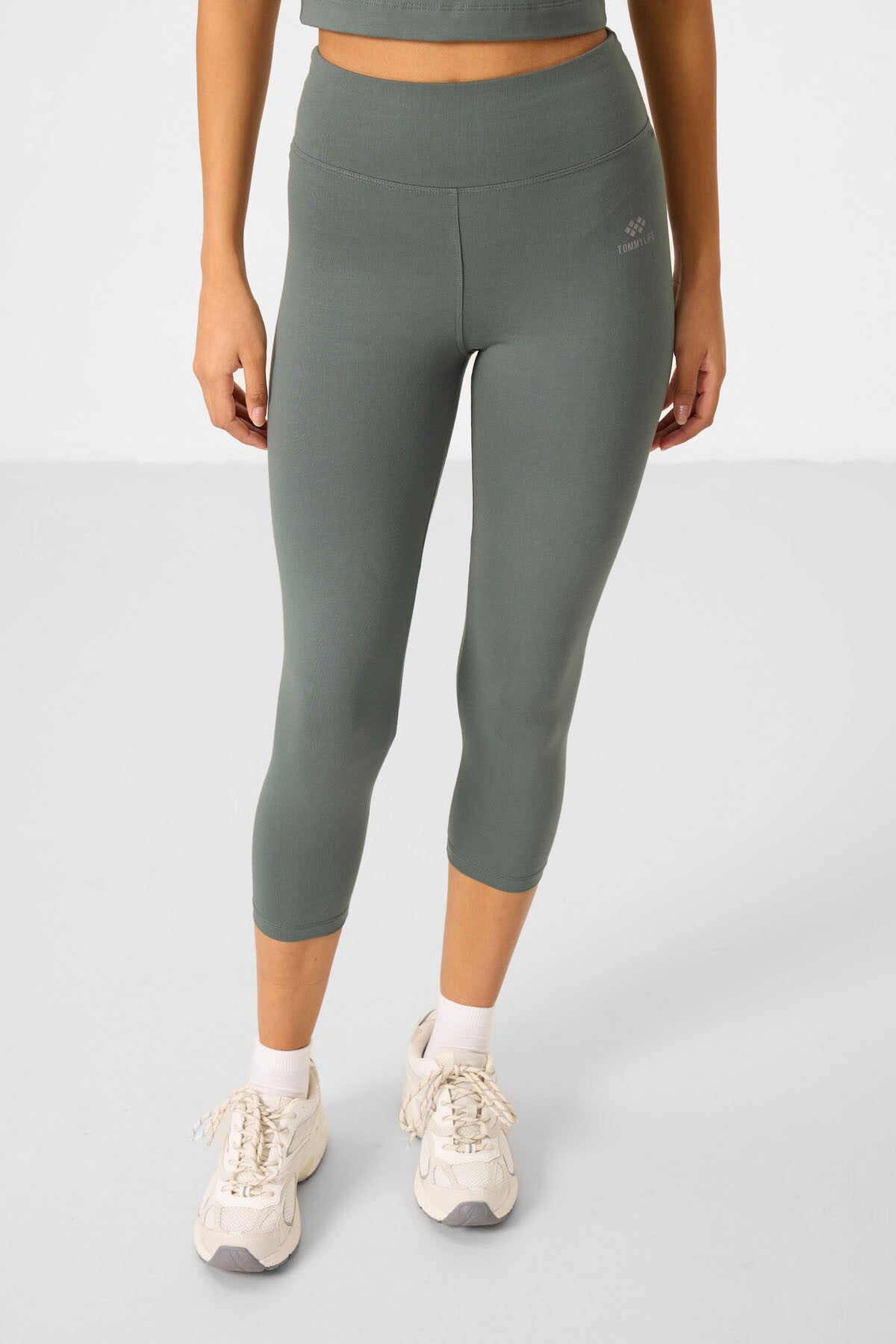 Image of Çağla Yüksek Bel Kapri-Crop Atlet Slim Fit Kadın Tayt Takım - 95284