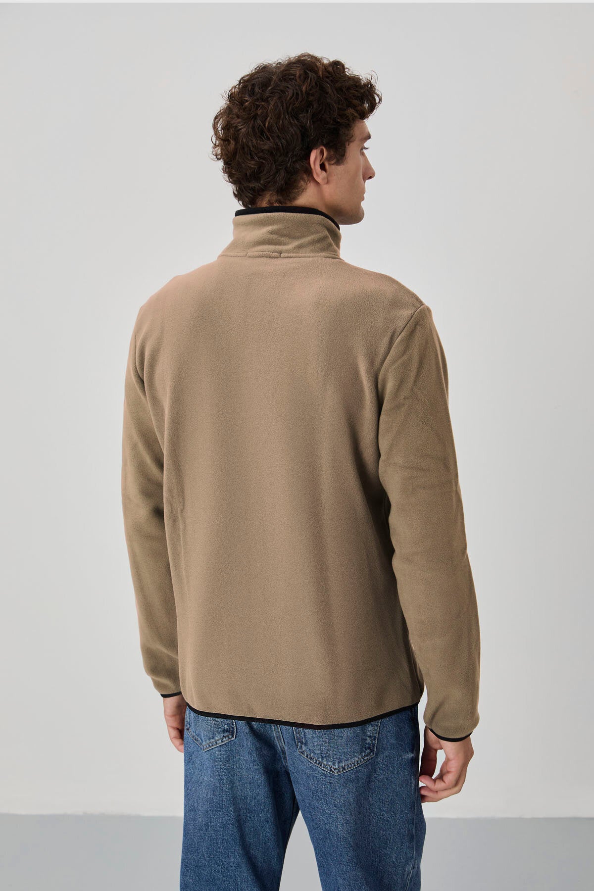 Image of Camel Yazı Nakışlı Dik Yaka Fermuarlı Standart Kalıp Erkek Sweatshirt Polar - 87992