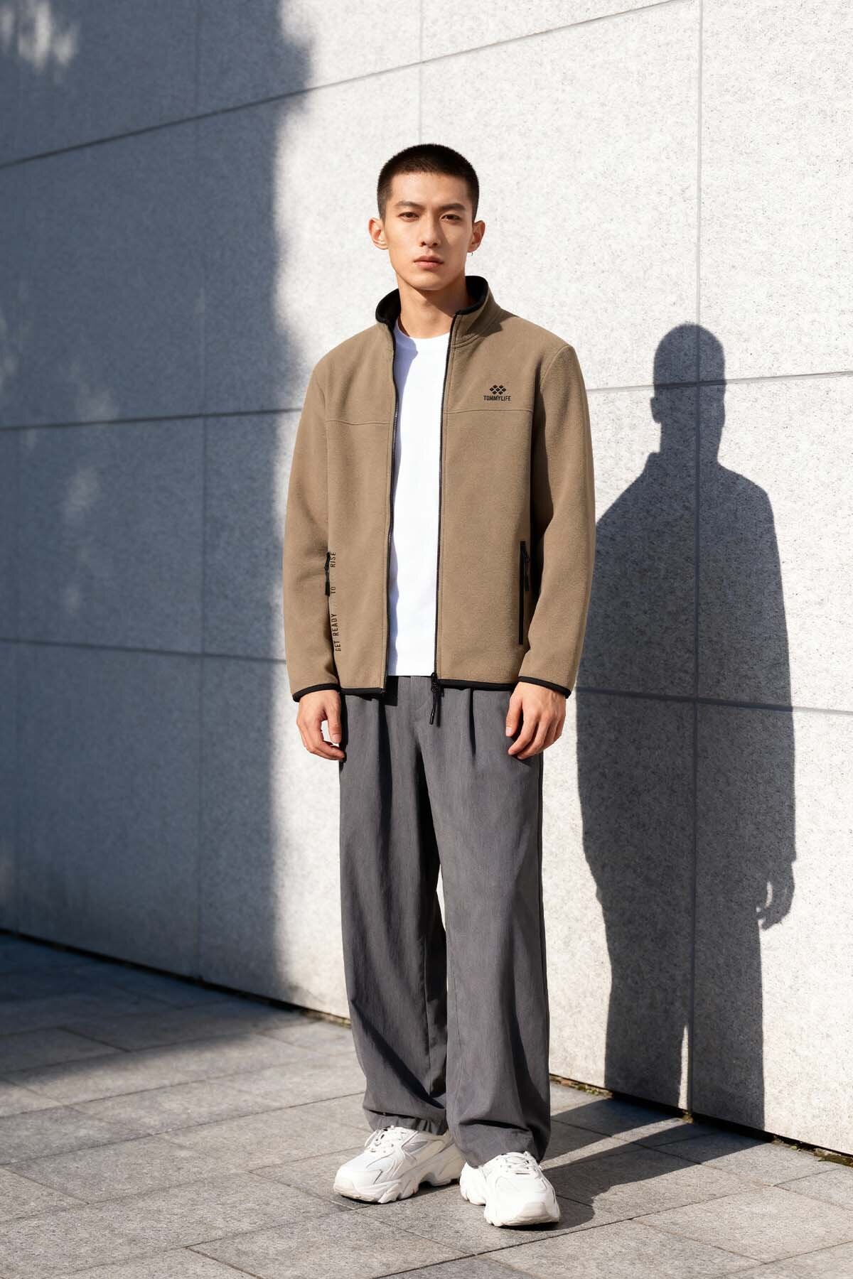 Image of Camel Yazı Nakışlı Dik Yaka Fermuarlı Standart Kalıp Erkek Sweatshirt Polar - 87992