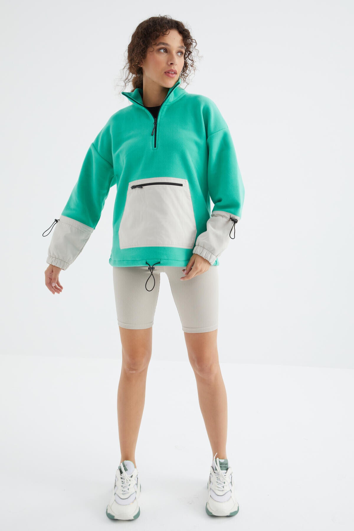 Image of Deniz Yeşili Etek Ucu Büzgülü Yarım Fermuarlı Oversize Kadın Polar Sweatshirt - 97238