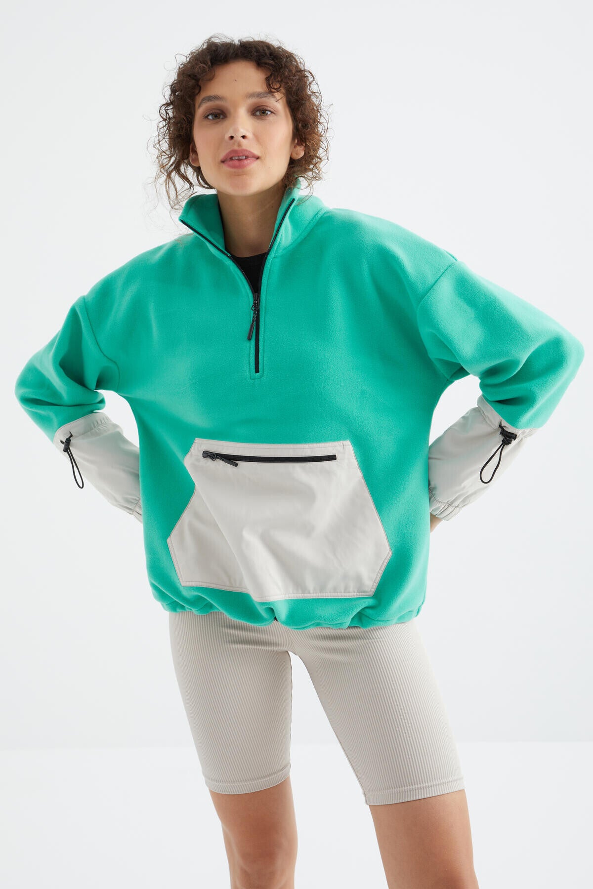 Image of Deniz Yeşili Etek Ucu Büzgülü Yarım Fermuarlı Oversize Kadın Polar Sweatshirt - 97238
