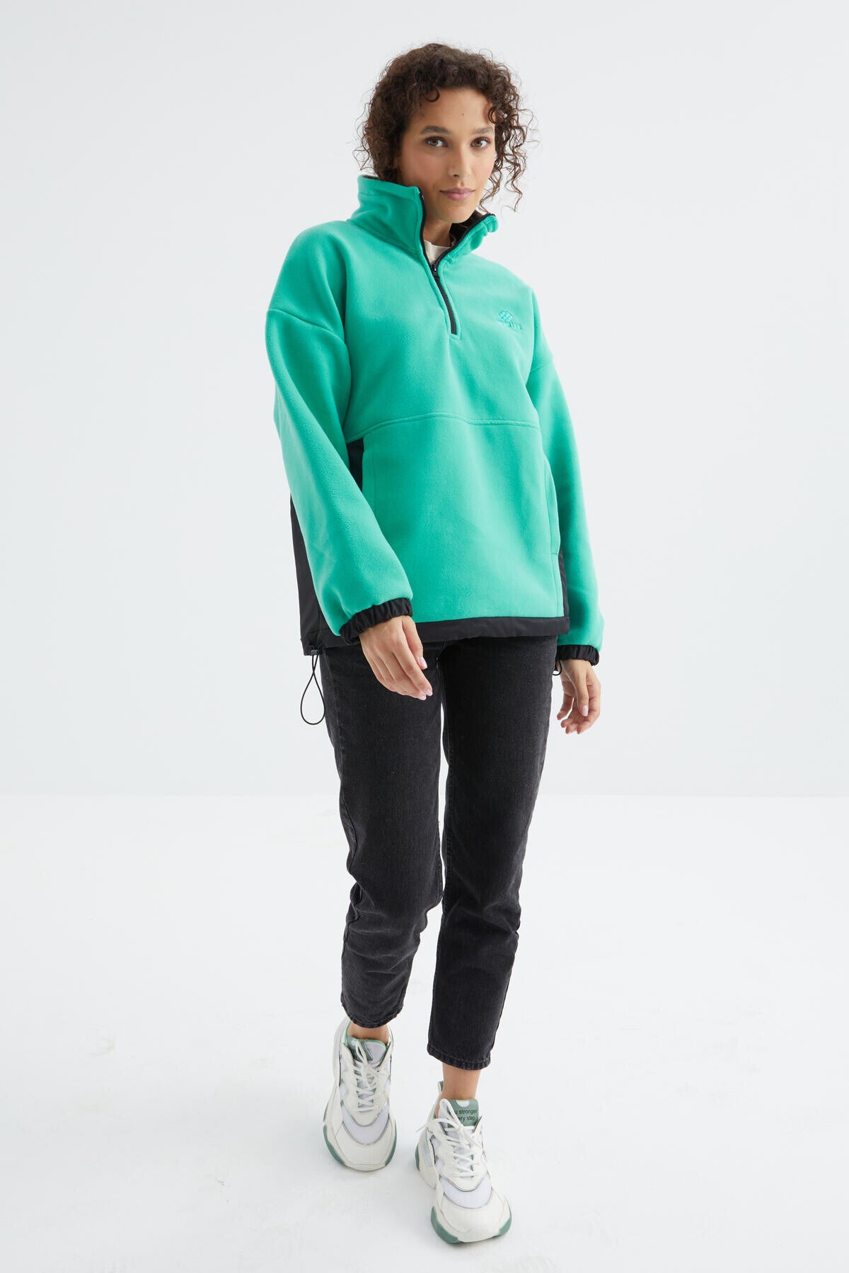 Image of Deniz Yeşili Yarım Fermuar Etek Ucu Büzgülü Dik Yaka  Oversize Kadın Polar Sweatshirt - 97236