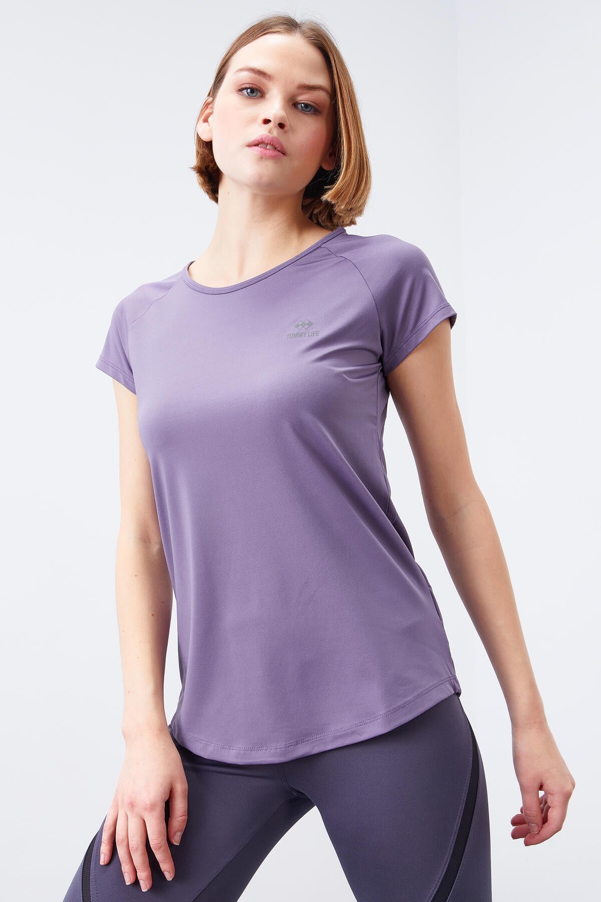 Image of Eflatun Sırt Pencereli Kısa Kol Standart Kalıp O Yaka Kadın T-Shirt - 97101
