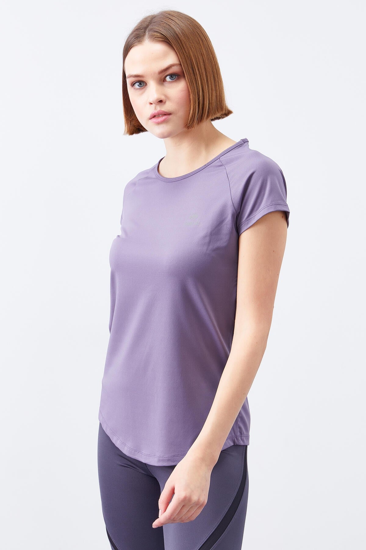 Image of Eflatun Sırt Pencereli Kısa Kol Standart Kalıp O Yaka Kadın T-Shirt - 97101