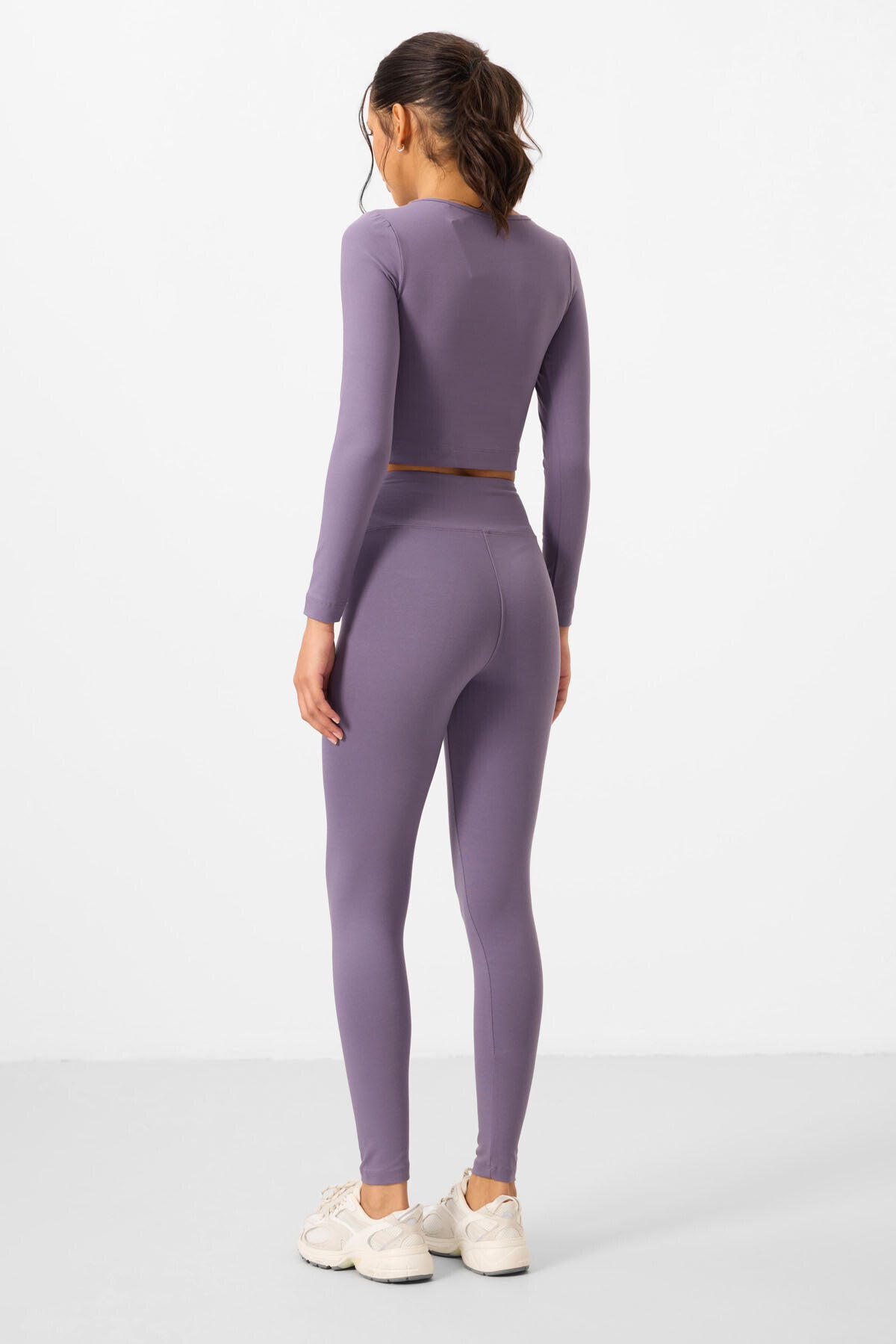 Image of Set violet cu top scurt, talie înaltă, mânecă lungă, croială slim, și colanți pentru femei - 95286