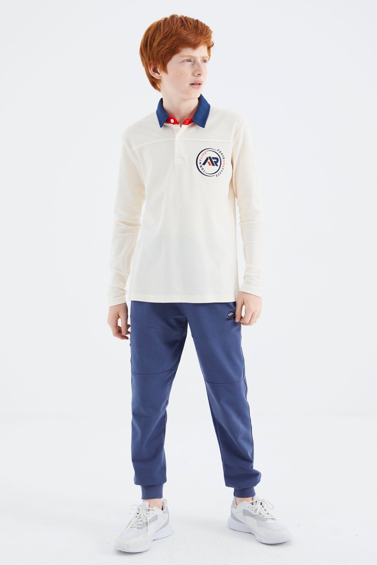 Image of Tricou alb-gălbui cu guler polo pentru băieți - 11172