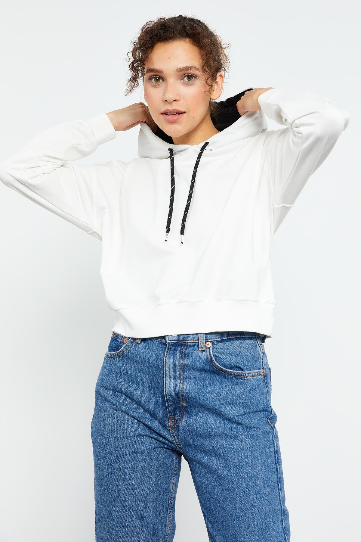 Image of Ekru Uzun Kol Rahat Form Kapüşonlu Kadın Sweatshirt - 97115