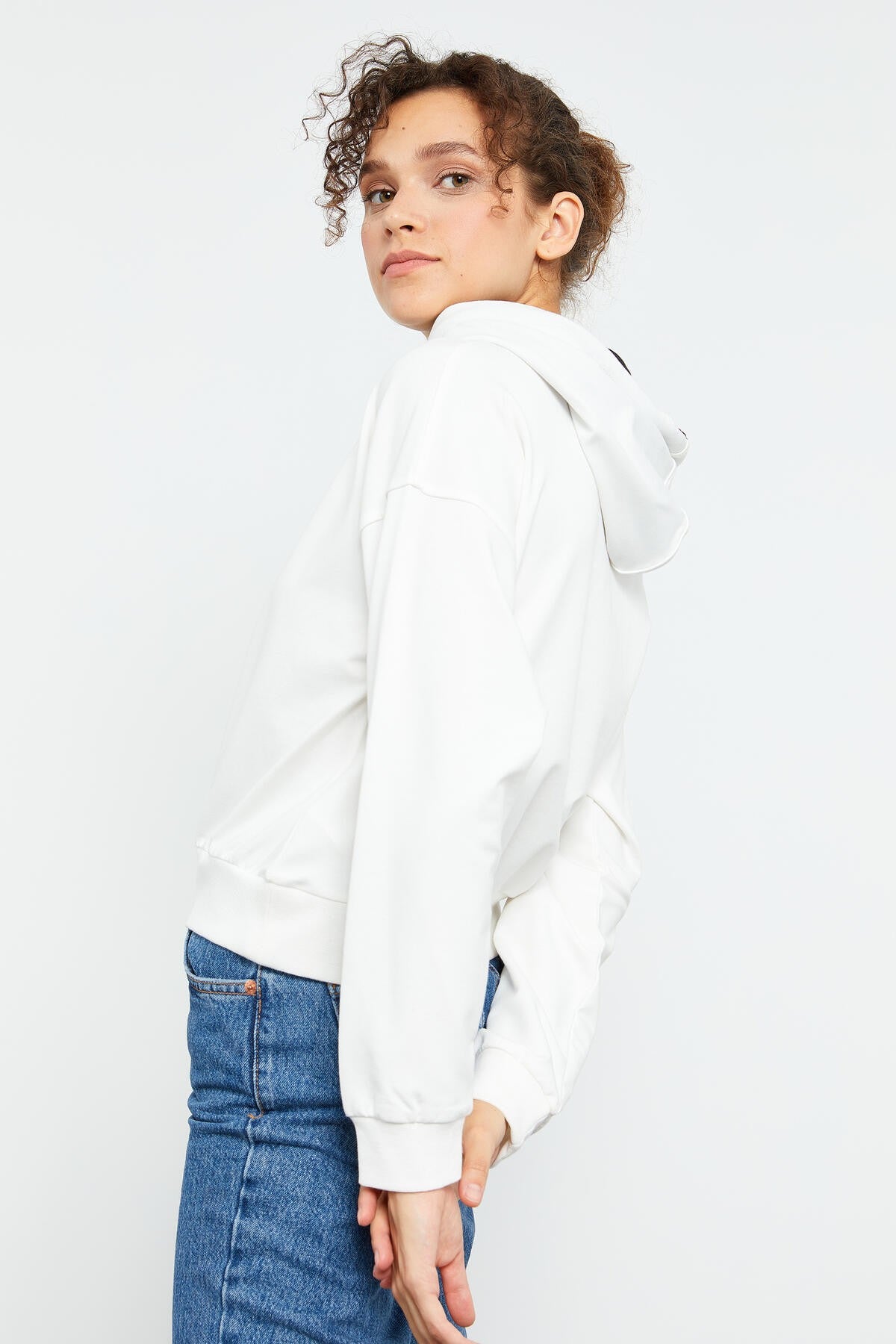 Image of Ekru Uzun Kol Rahat Form Kapüşonlu Kadın Sweatshirt - 97115