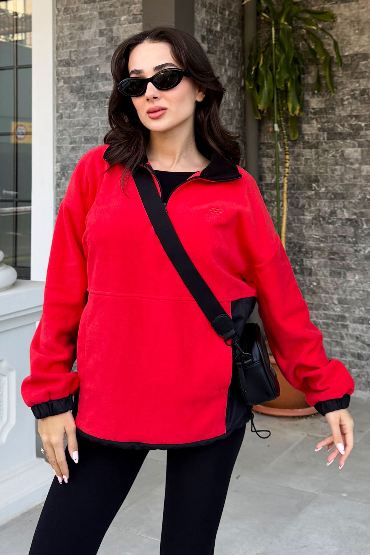 Image of Fiesta Yarım Fermuar Etek Ucu Büzgülü Dik Yaka  Oversize Kadın Polar Sweatshirt - 97236