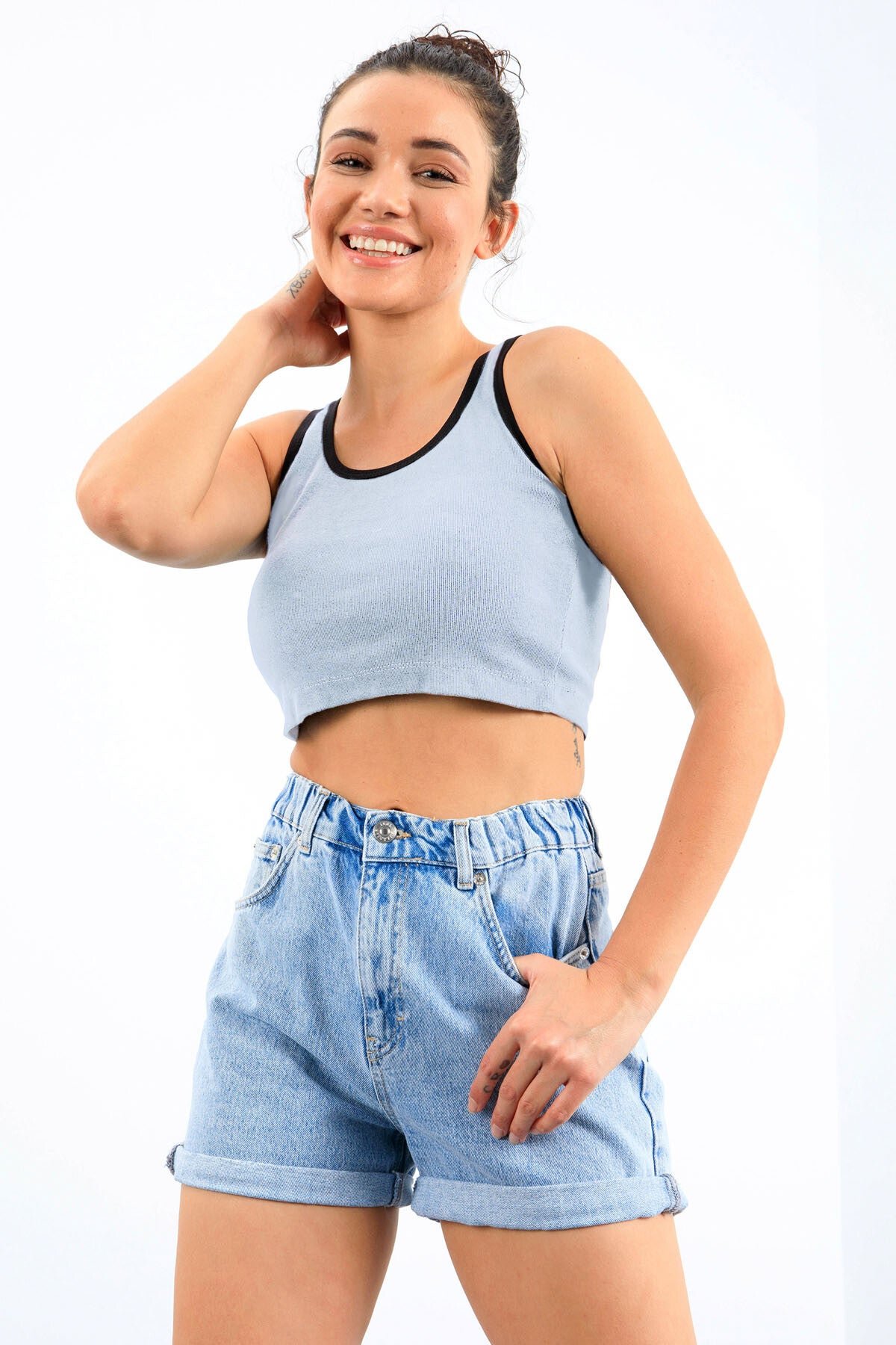 Image of Gök Mavi Basic Sıfır Kol Dar Kalıp U Yaka Kadın Crop Top Atlet - 97162