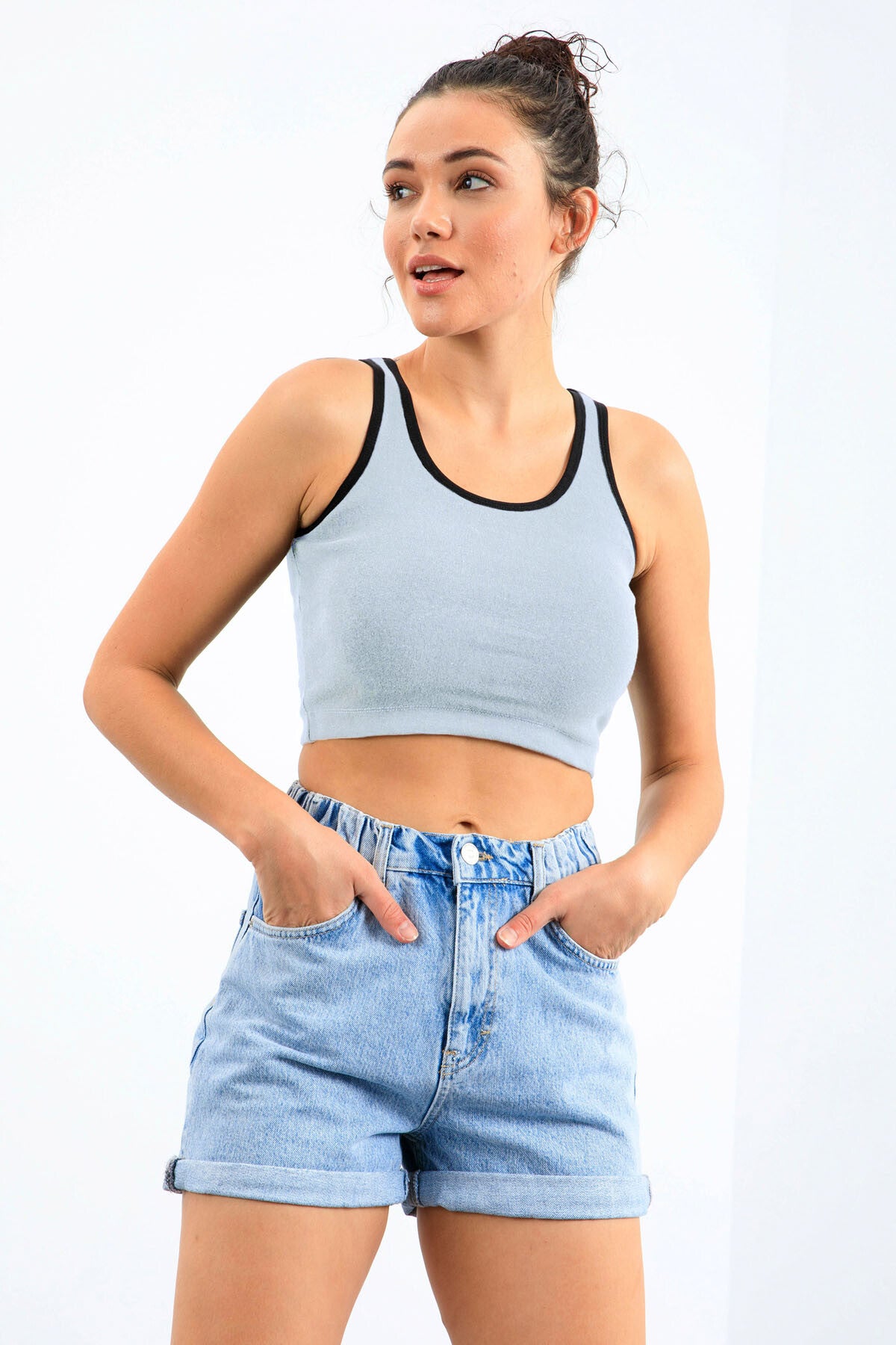 Image of Gök Mavi Basic Sıfır Kol Dar Kalıp U Yaka Kadın Crop Top Atlet - 97162