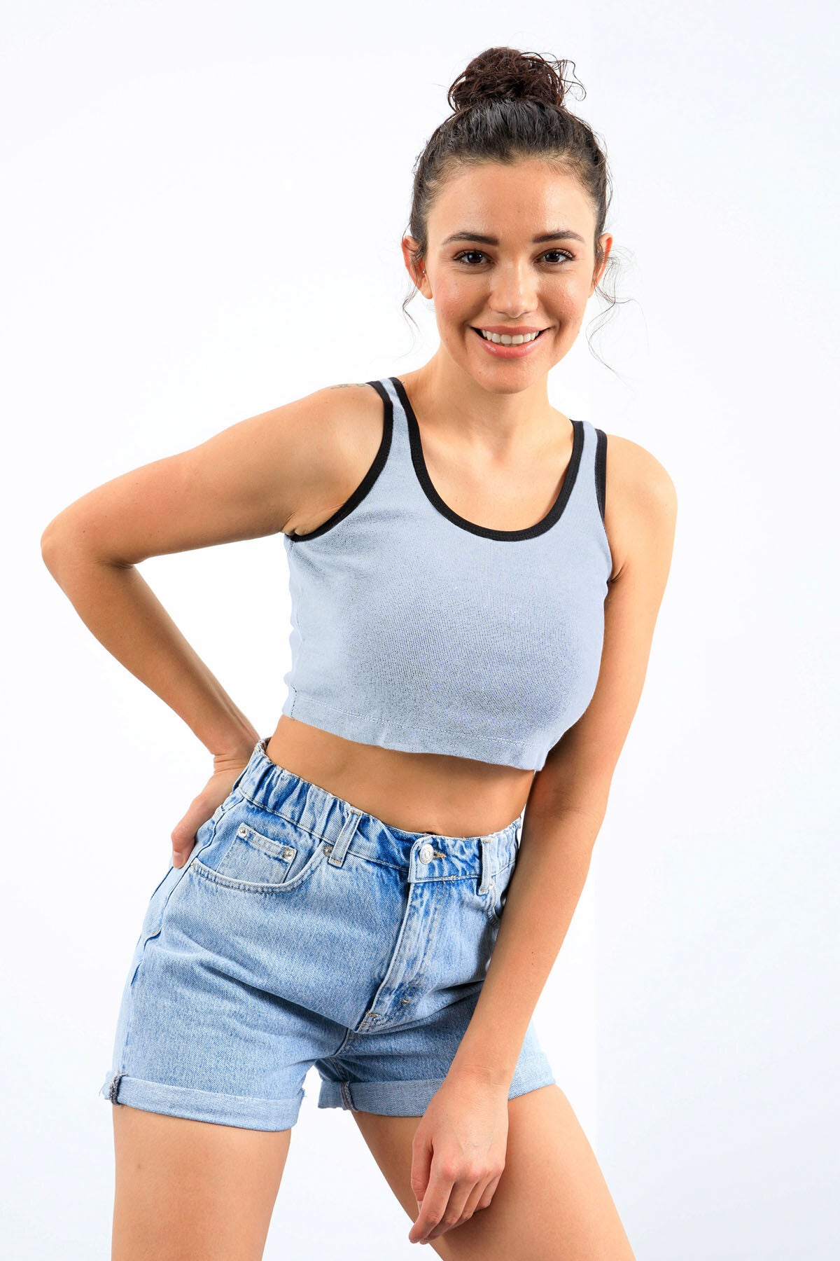 Image of Gök Mavi Basic Sıfır Kol Dar Kalıp U Yaka Kadın Crop Top Atlet - 97162