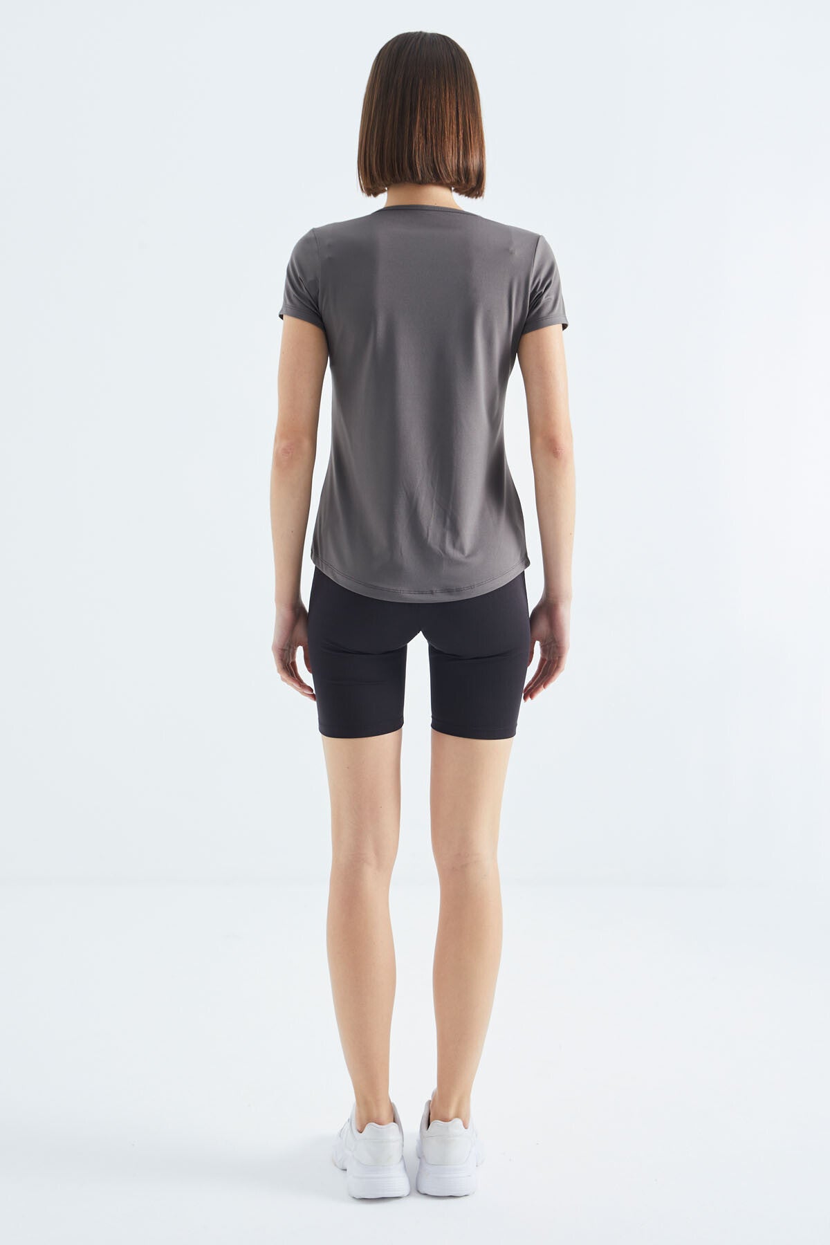 Image of Gri Basic Kısa Kol Standart Kalıp V Yaka Kadın T-Shirt - 97145