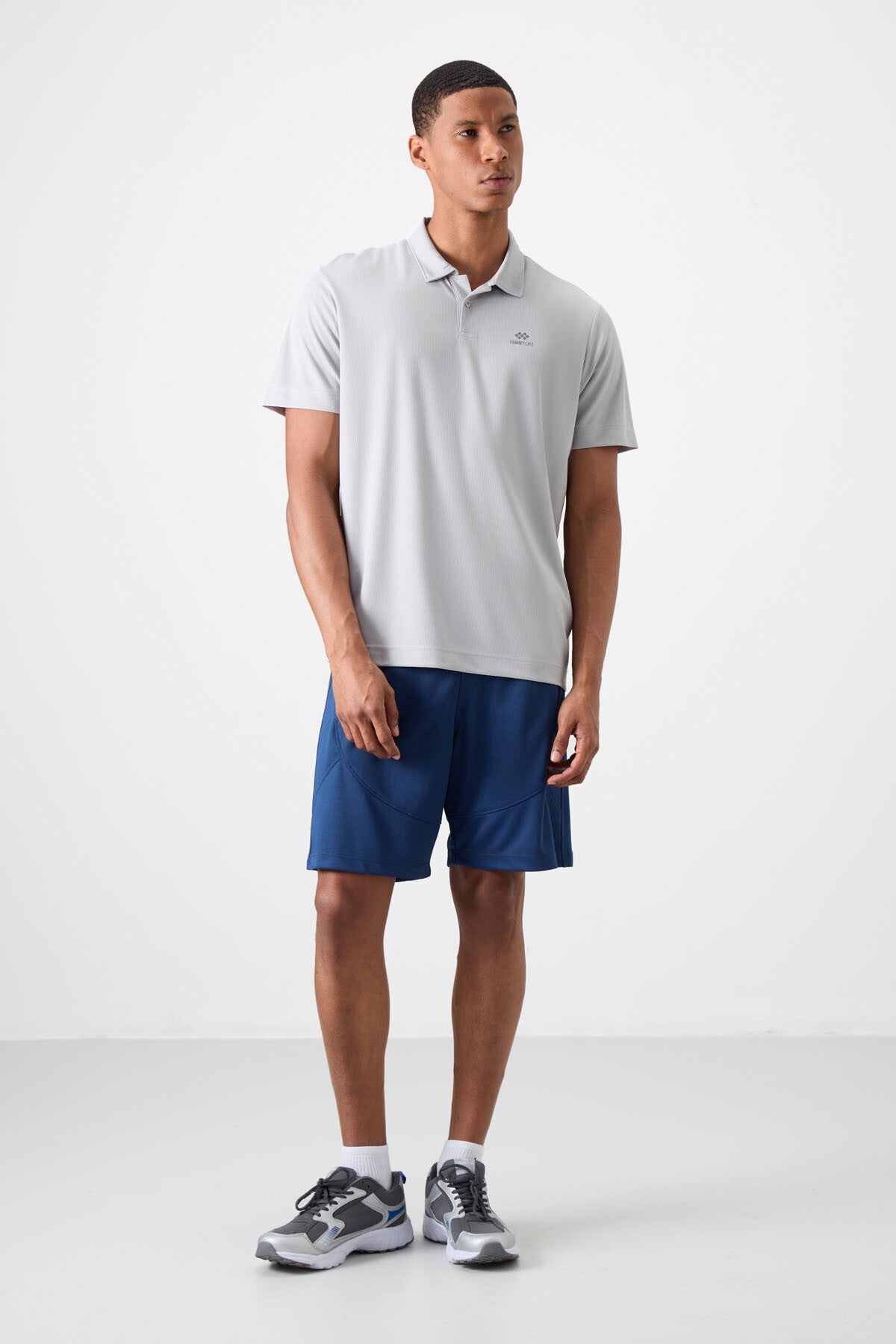Image of Gri Logo Baskılı Standart Kalıp Polo Yaka Aktif Spor Erkek T-Shirt - 88252