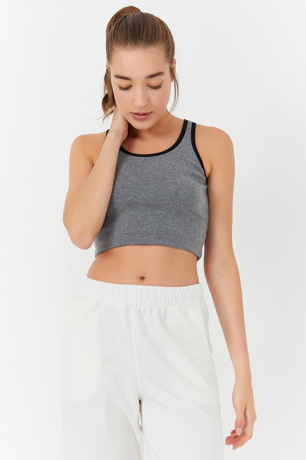 Image of Gri Melanj Basic Sıfır Kol Dar Kalıp U Yaka Kadın Crop Top Atlet - 97162