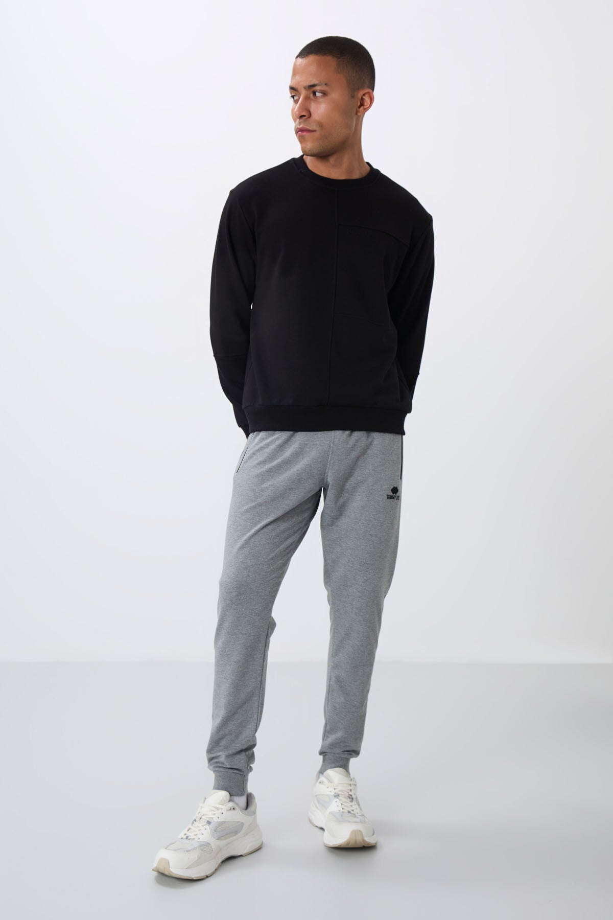 Image of Gri Melanj Fermuar Cepli Standart Kalıp Jogger Erkek Eşofman Alt - 84651