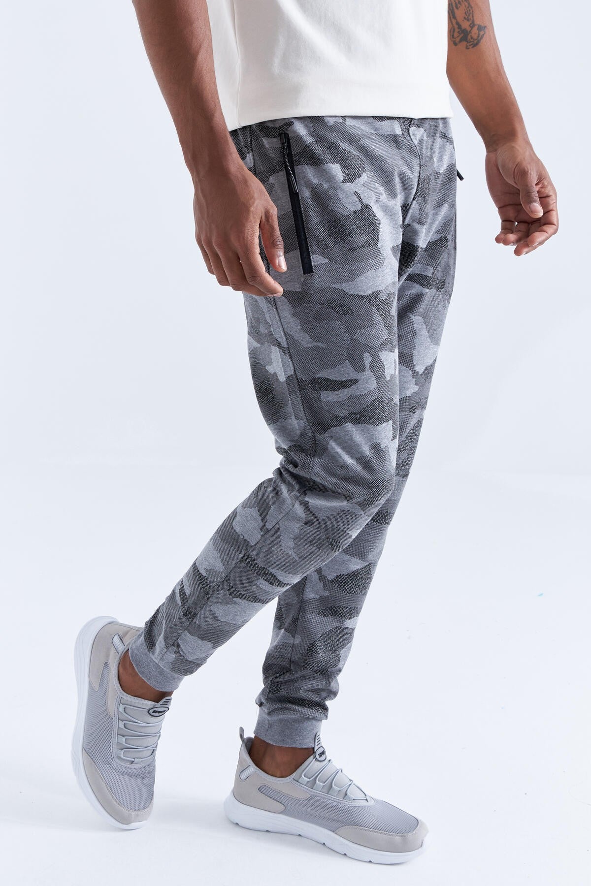 Image of Gri Melanj Kamuflaj Desenli Dar Kalıp  Jogger Erkek Eşofman Alt - 84754