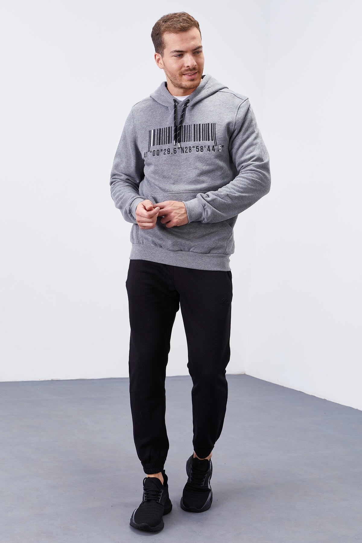 Image of Gri Melanj Nakışlı Kanguru Cep Standart Kalıp Kapüşonlu Erkek Sweatshirt - 87839